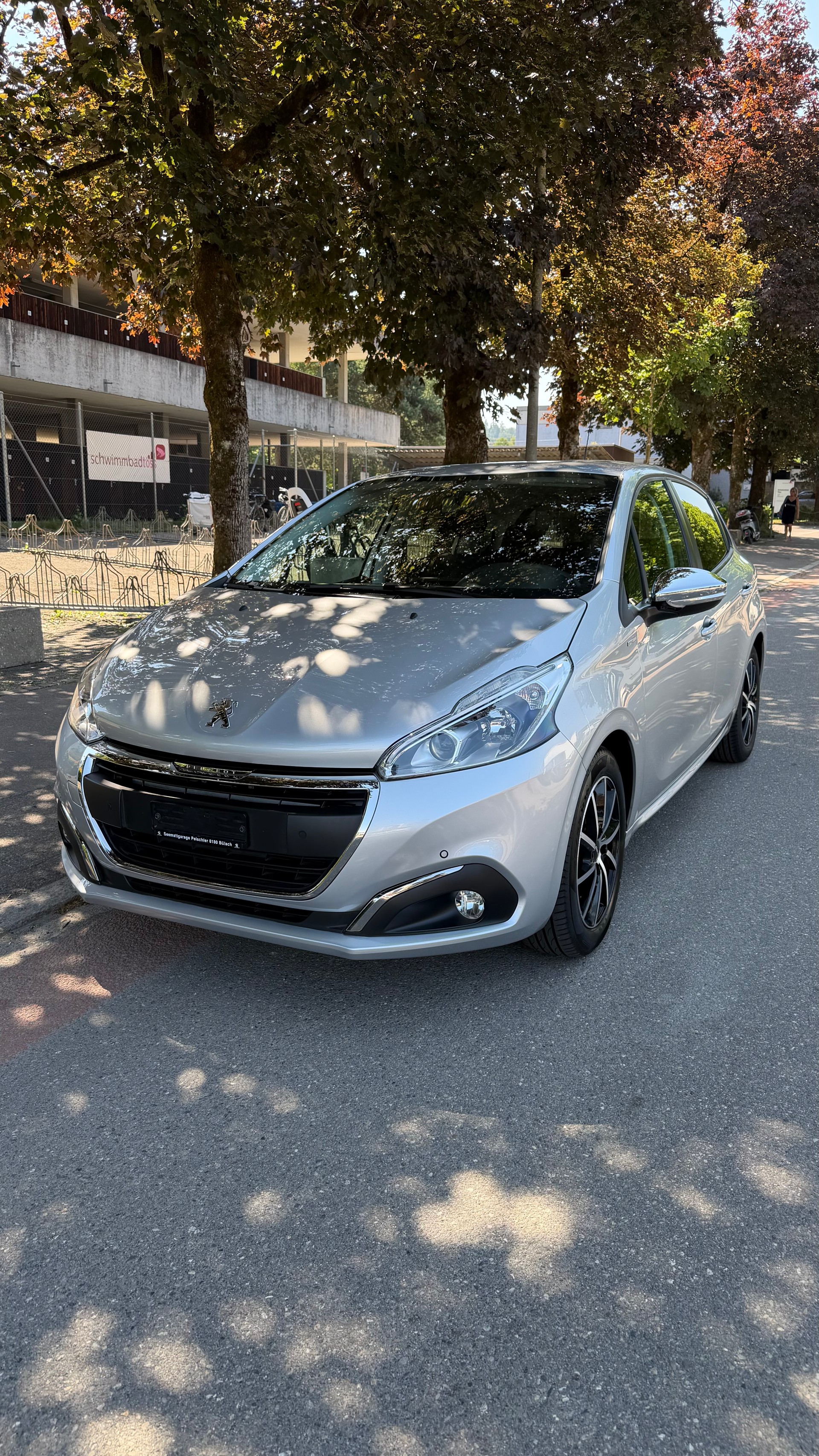 PEUGEOT 208 1.2 PureTech Style-image-0