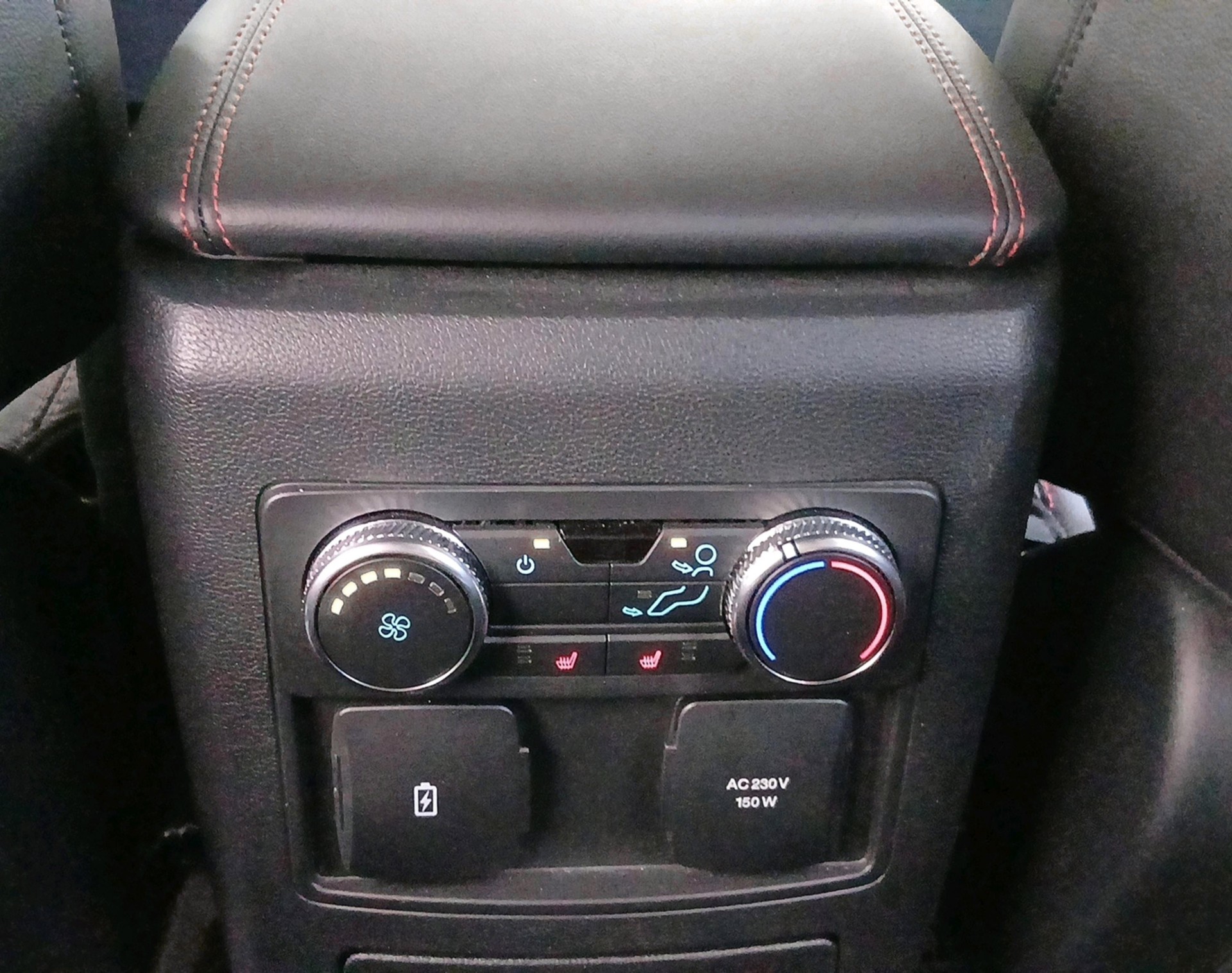 FORD Explorer 3.0 V6 Plug-in Hybrid-image-19
