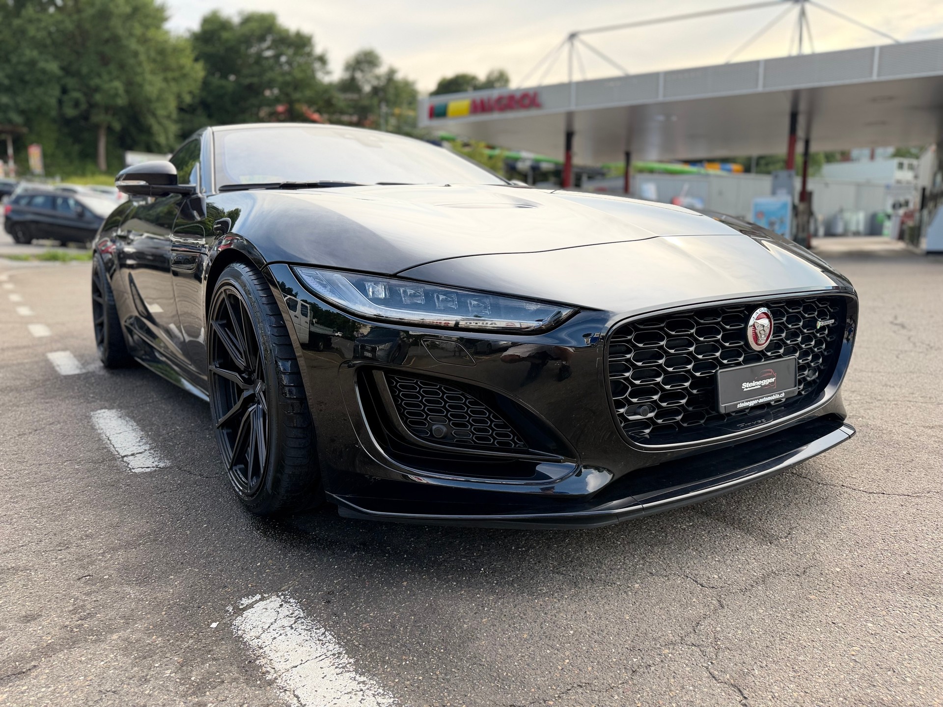 JAGUAR F-Type Coupé 5.0 V8 R-Dynamic Automatik-image-1