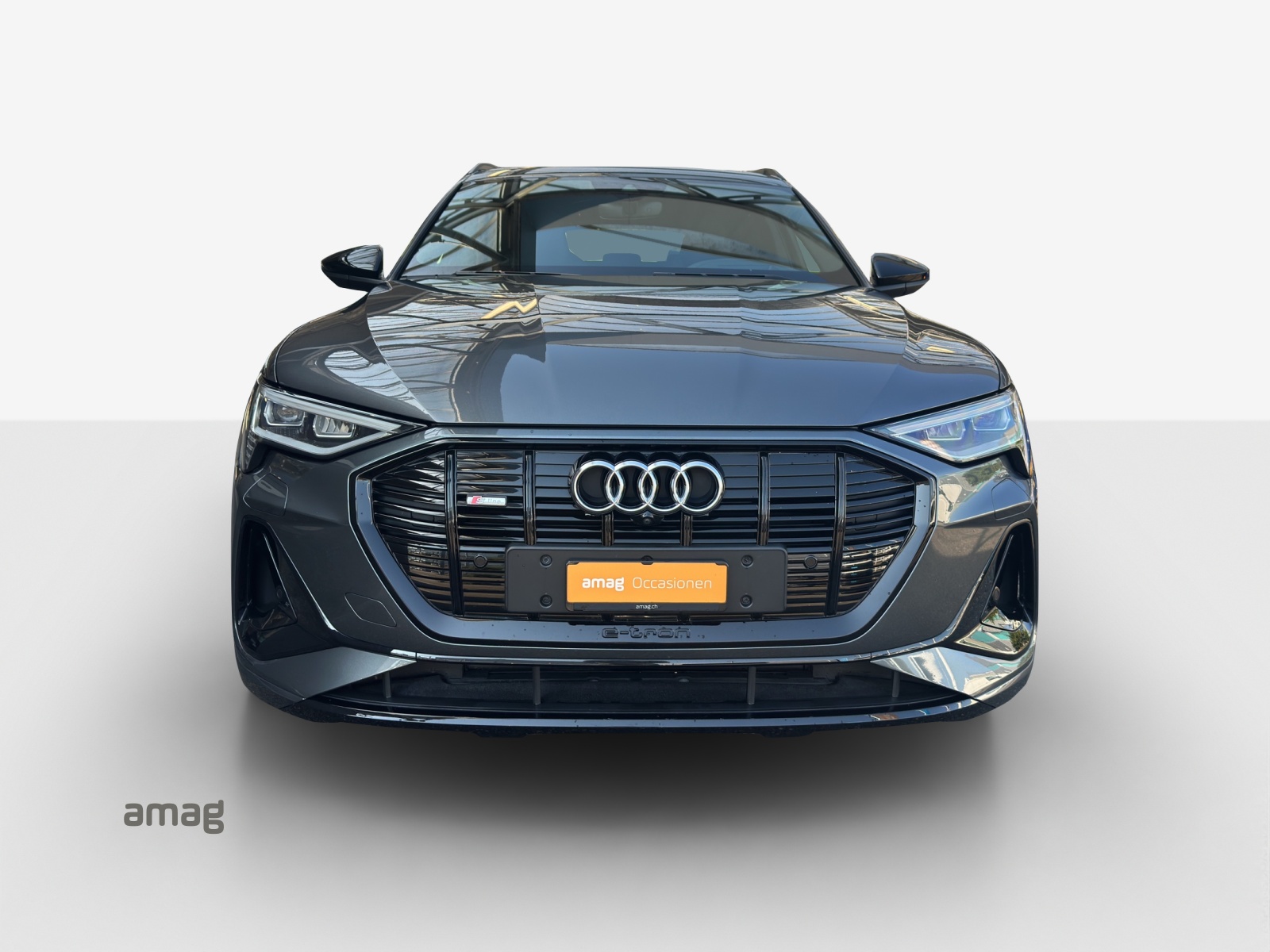 AUDI e-tron 55 S Line quattro-image-6