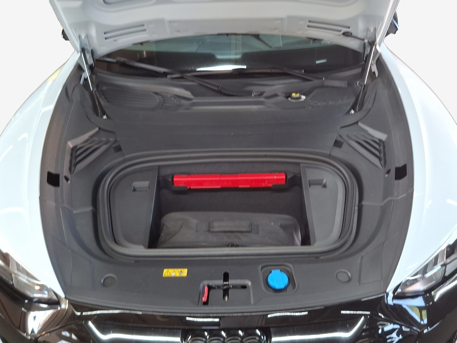AUDI e-tron GT quattro-image-16