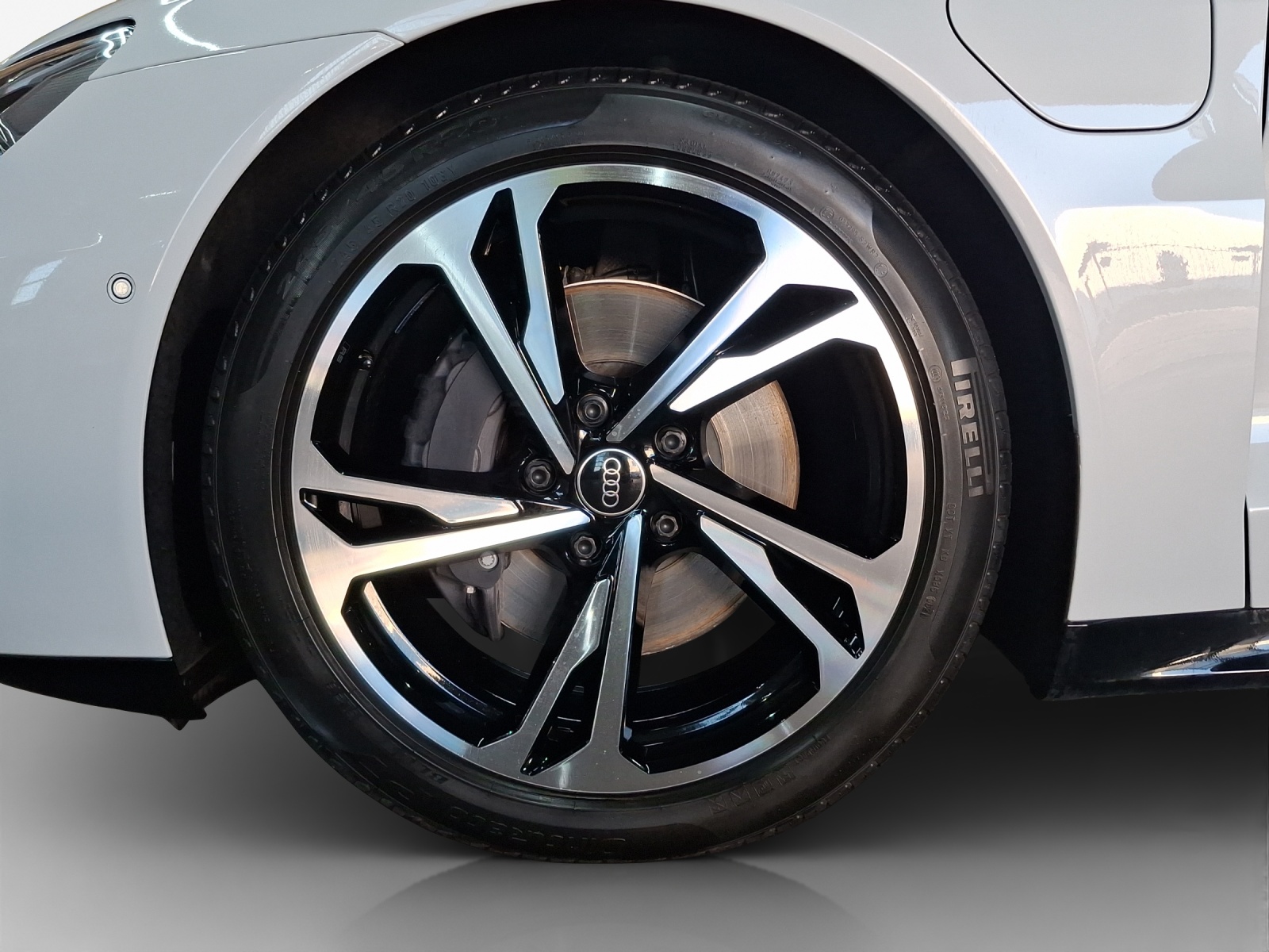 AUDI e-tron GT quattro-image-15