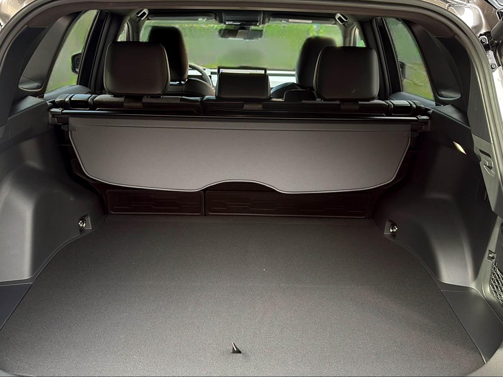 TOYOTA RAV4 2.5 Plug-In-Hybrid Style FWD-image-9