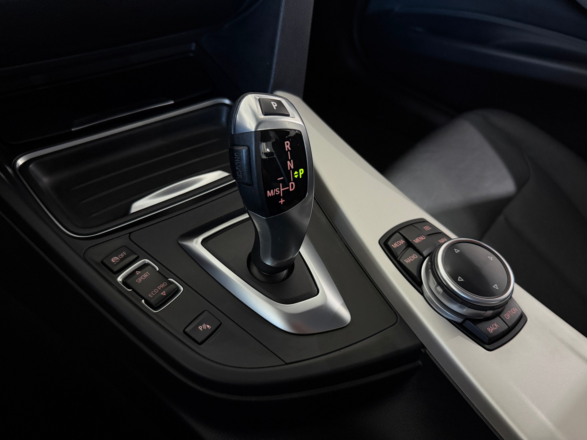 BMW 330d xDrive Steptronic (CH)-image-13