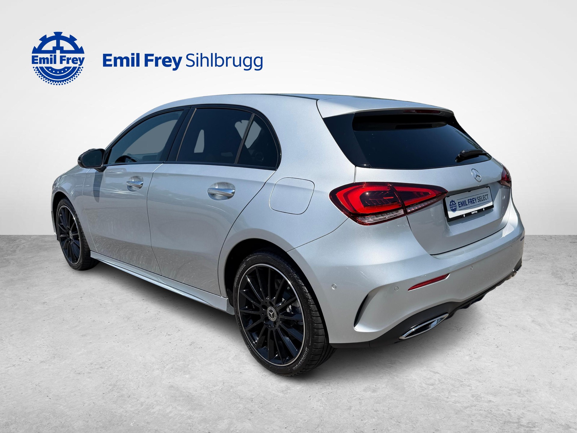 MERCEDES-BENZ A 250 e AMG Line-image-8