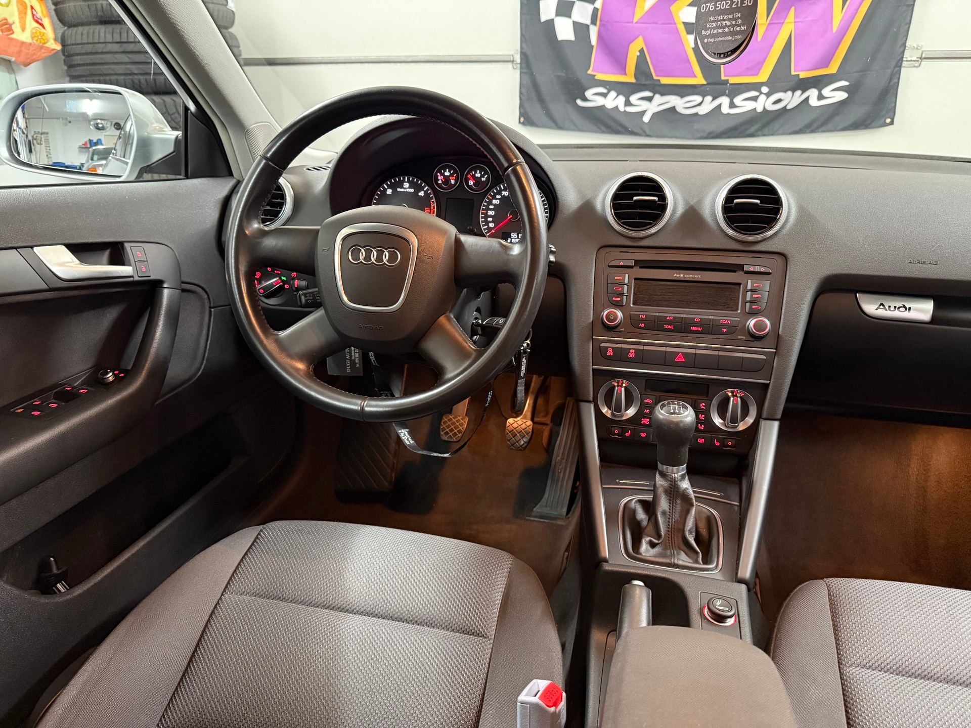 AUDI A3 Sportback 2.0 TDI Ambiente-image-4