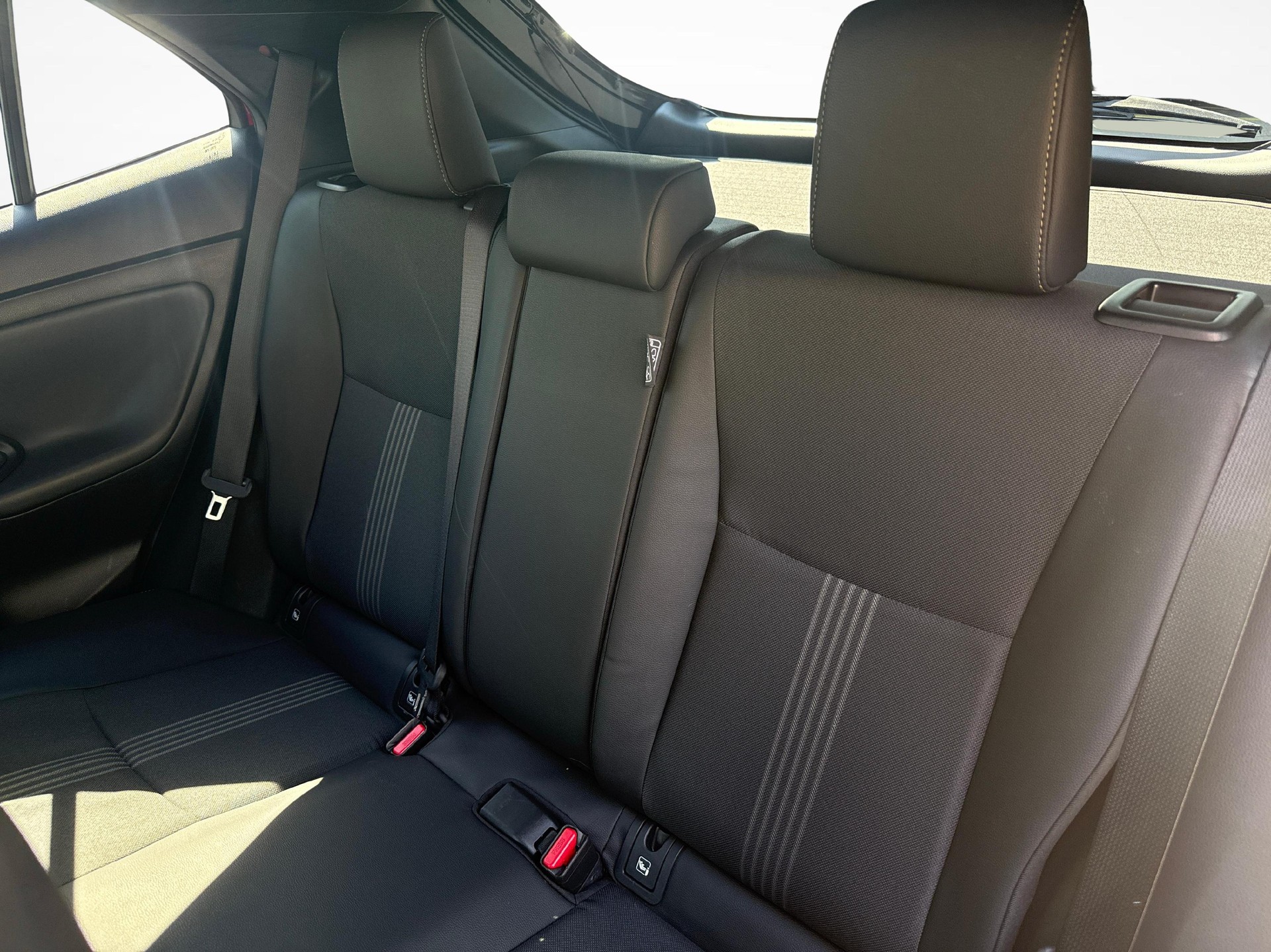 TOYOTA Yaris Cross 1.5 VVT-i HSD Adventure AWD-i-image-10
