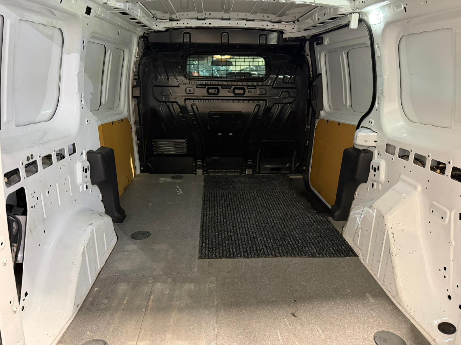 FORD Transit Connect Van T230 1.6 TDCi Ambiente-image-15