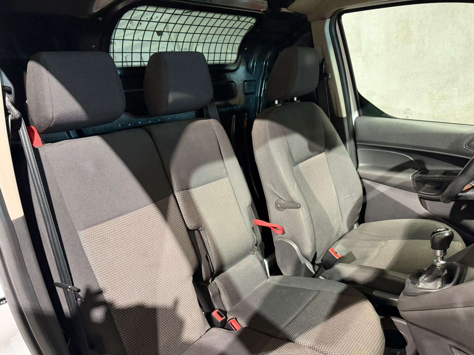 FORD Transit Connect Van T230 1.6 TDCi Ambiente-image-22