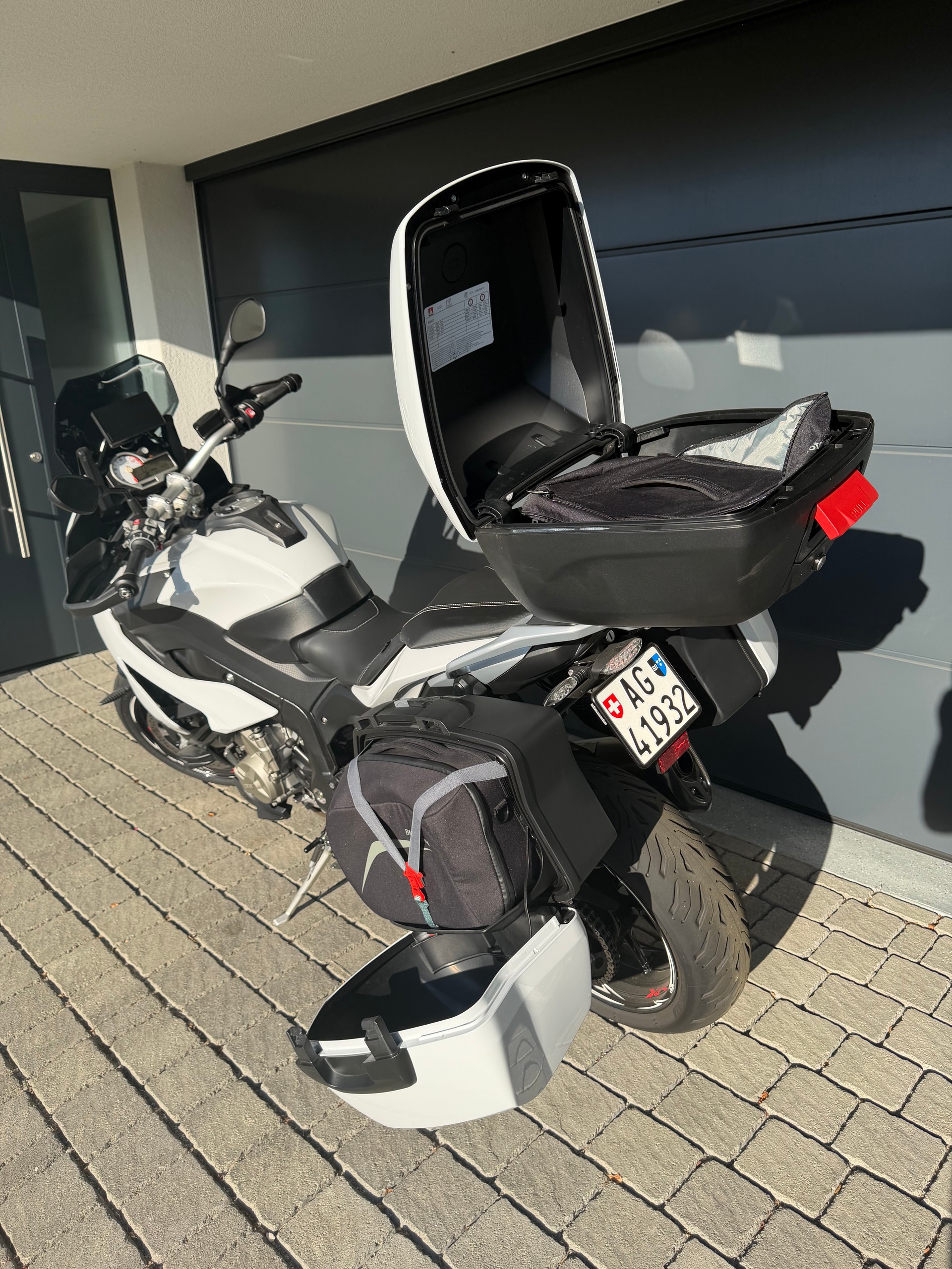 BMW S 1000 XR ABS-image-5