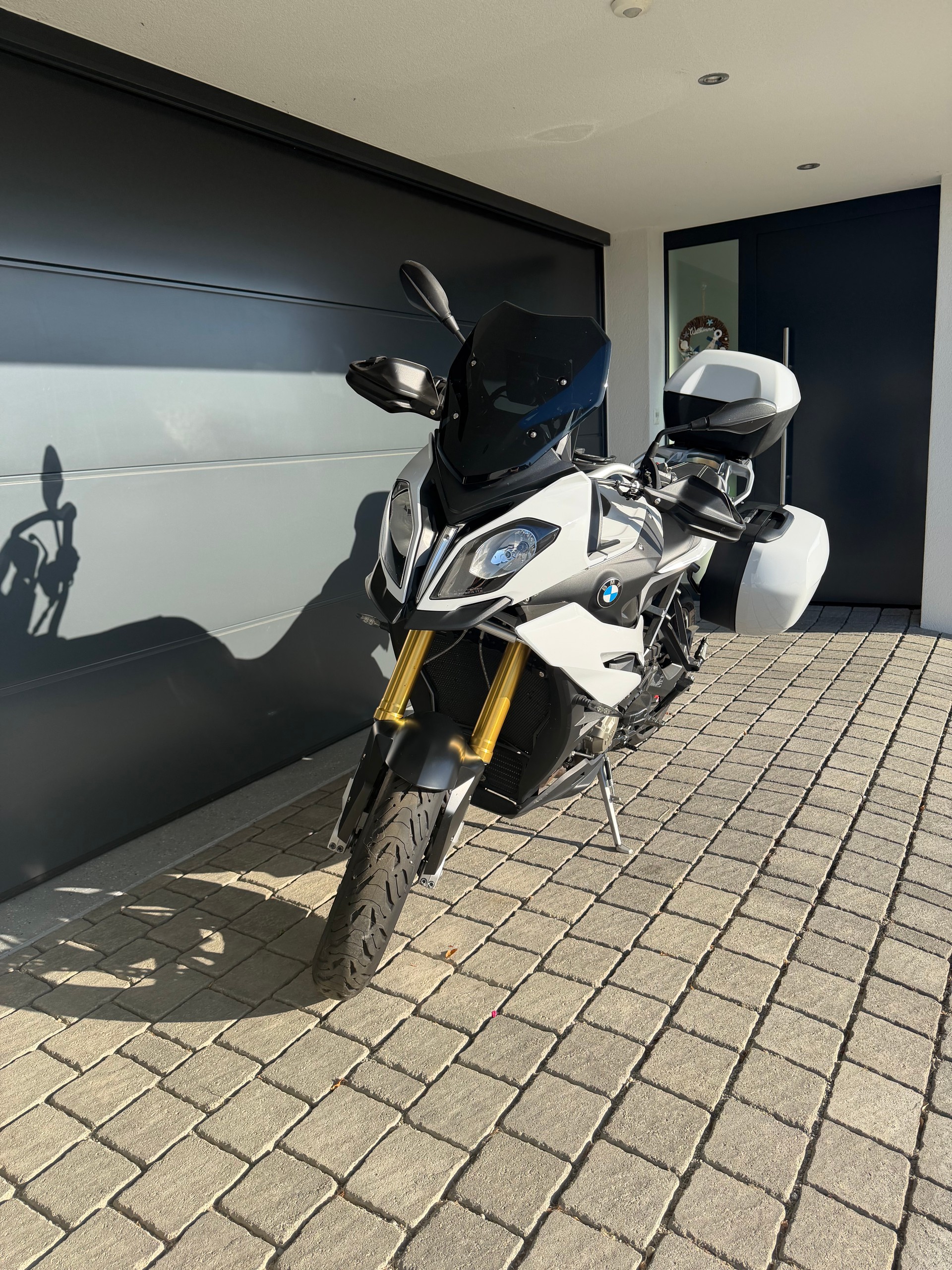 BMW S 1000 XR ABS-image-1