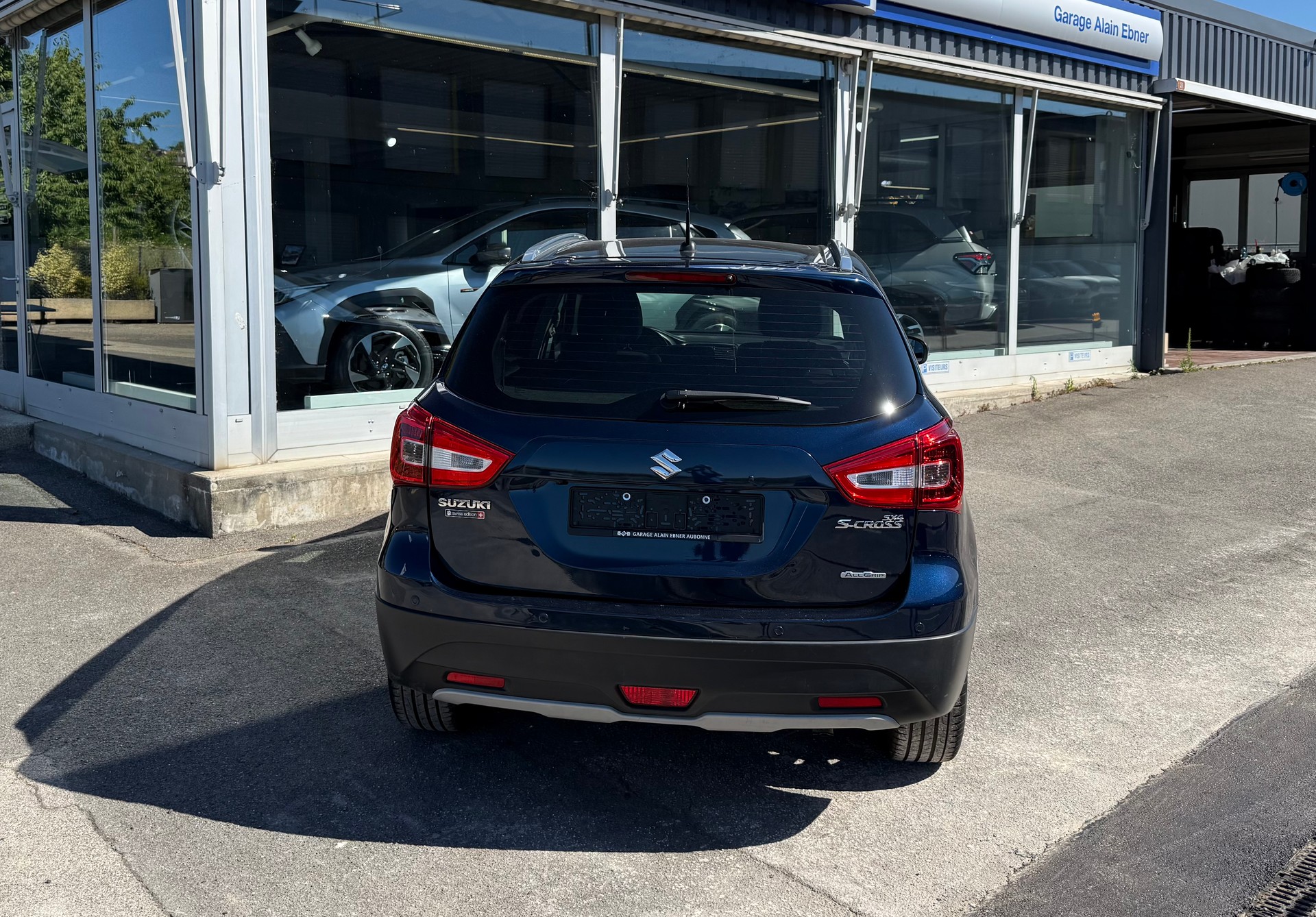 SUZUKI SX4 S-Cross 1.4 16V Compact Top 4WD Automatic-image-4