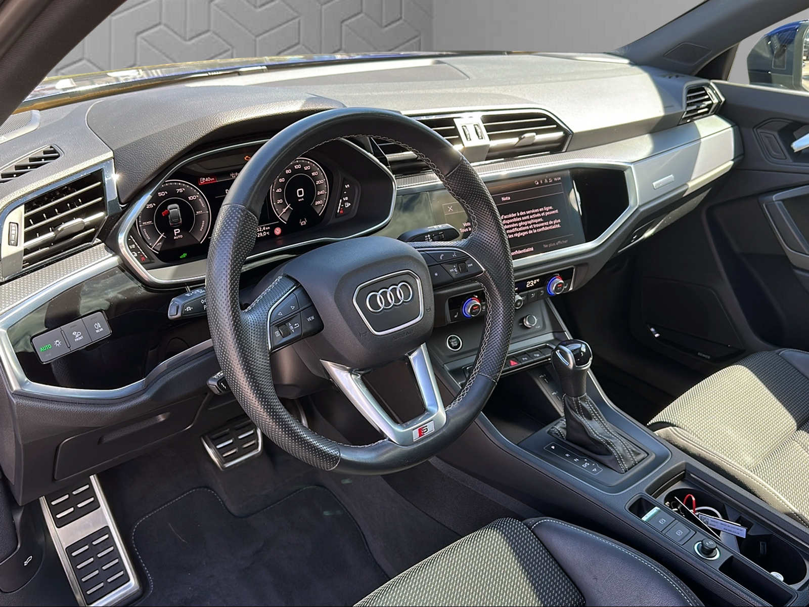 AUDI Q3 Sportback 45 TFSI e S line S-tronic-image-11