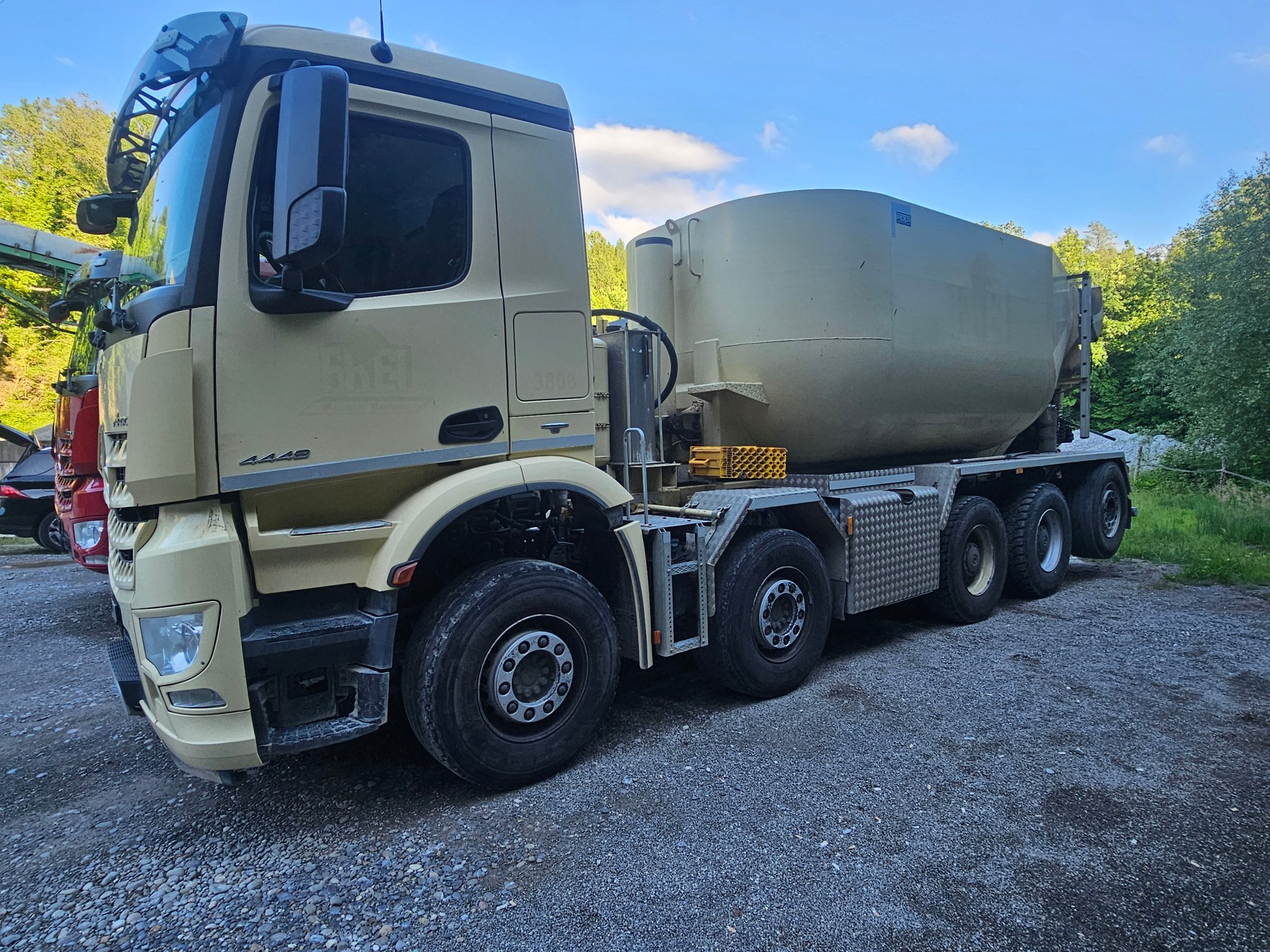 MERCEDES-BENZ 10x4-image-2