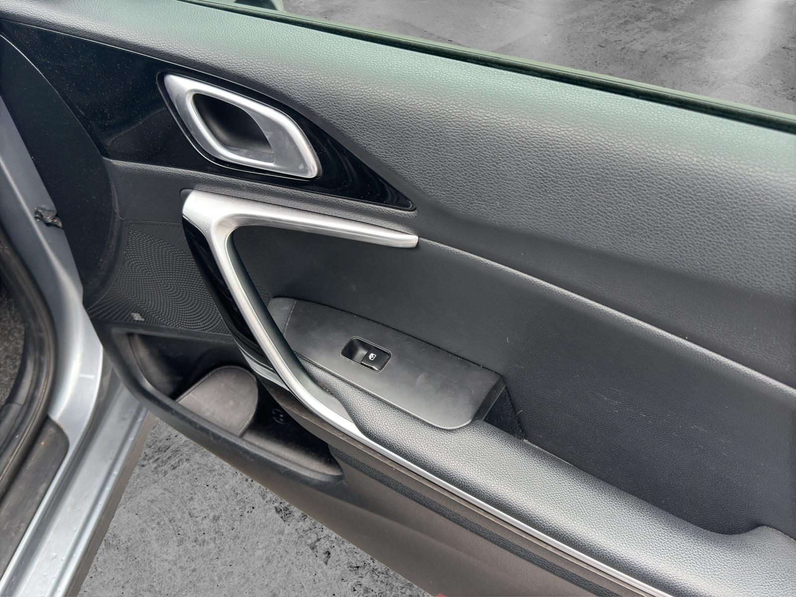 KIA Ceed 1.5 T-GDi Power-image-15