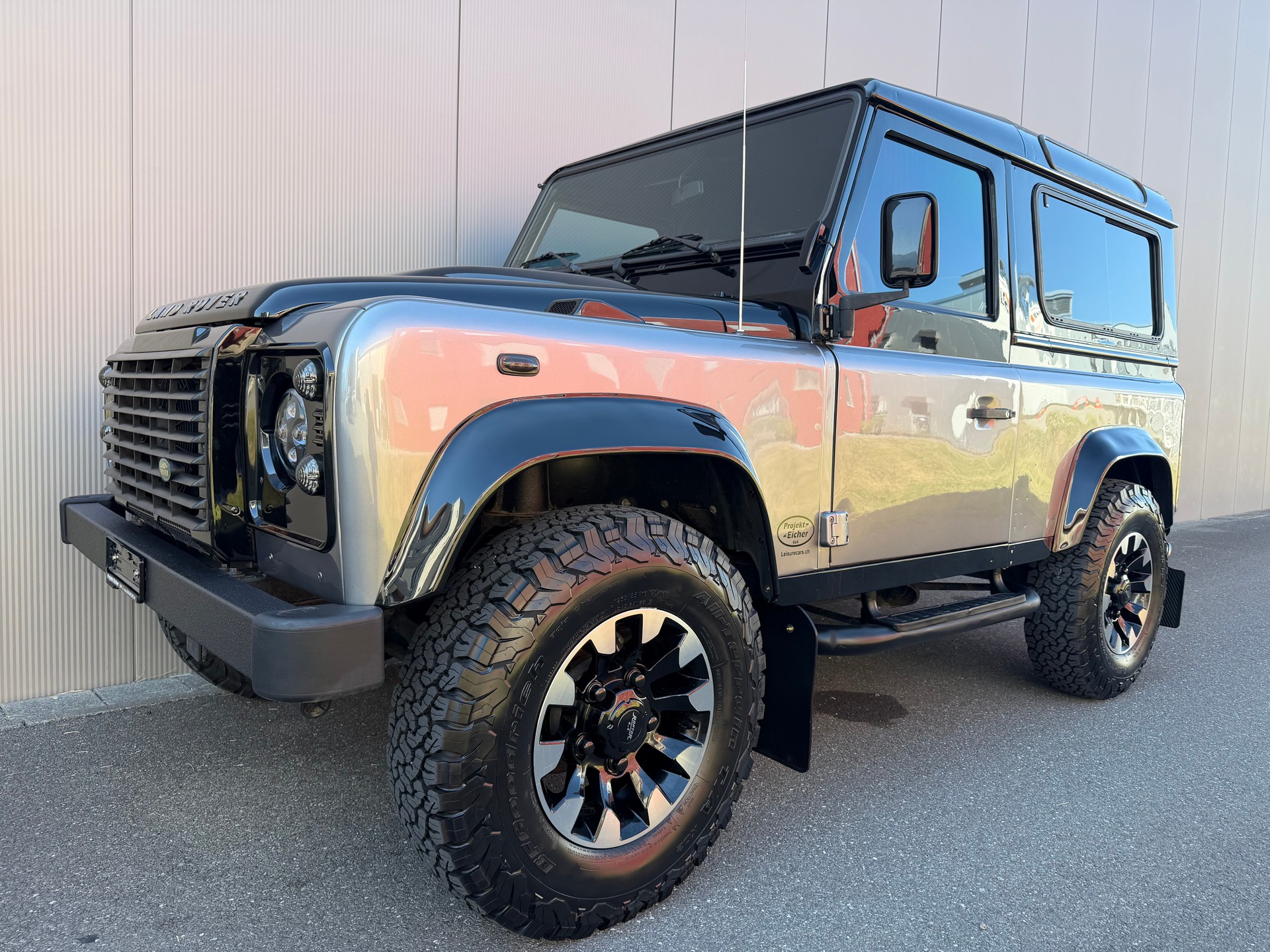 LAND ROVER Defender 90 TD4 *Autobiography*-image-0
