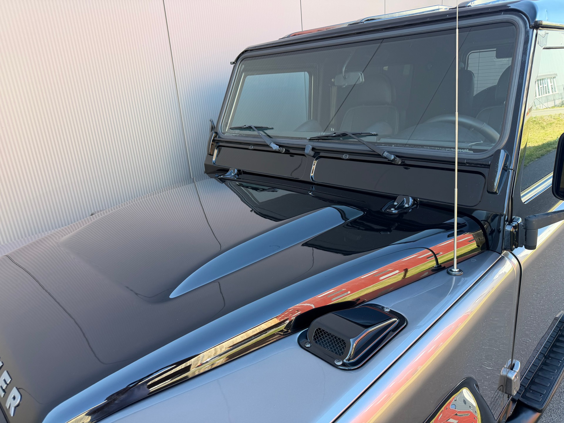 LAND ROVER Defender 90 TD4 *Autobiography*-image-18
