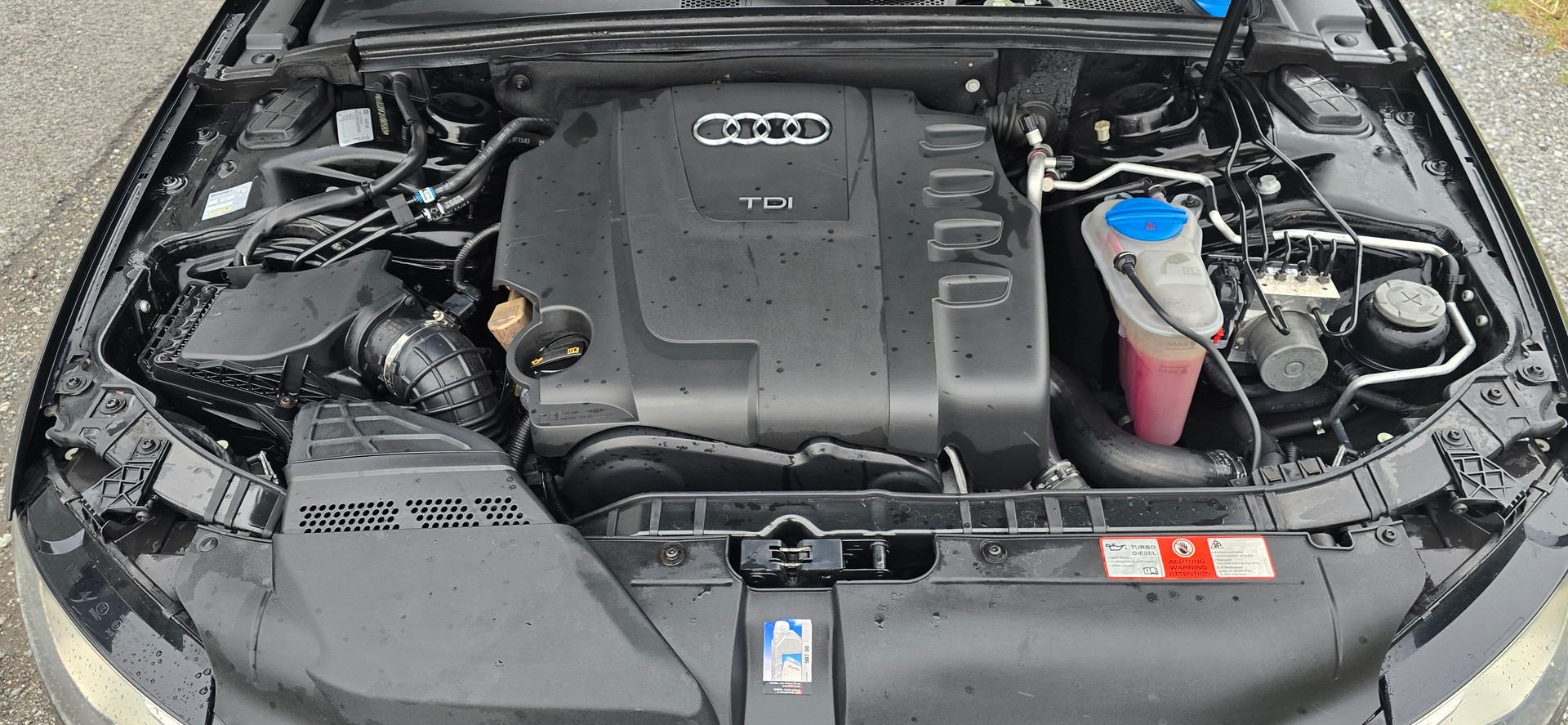AUDI A4 Avant 2.0 TDI quattro-image-19