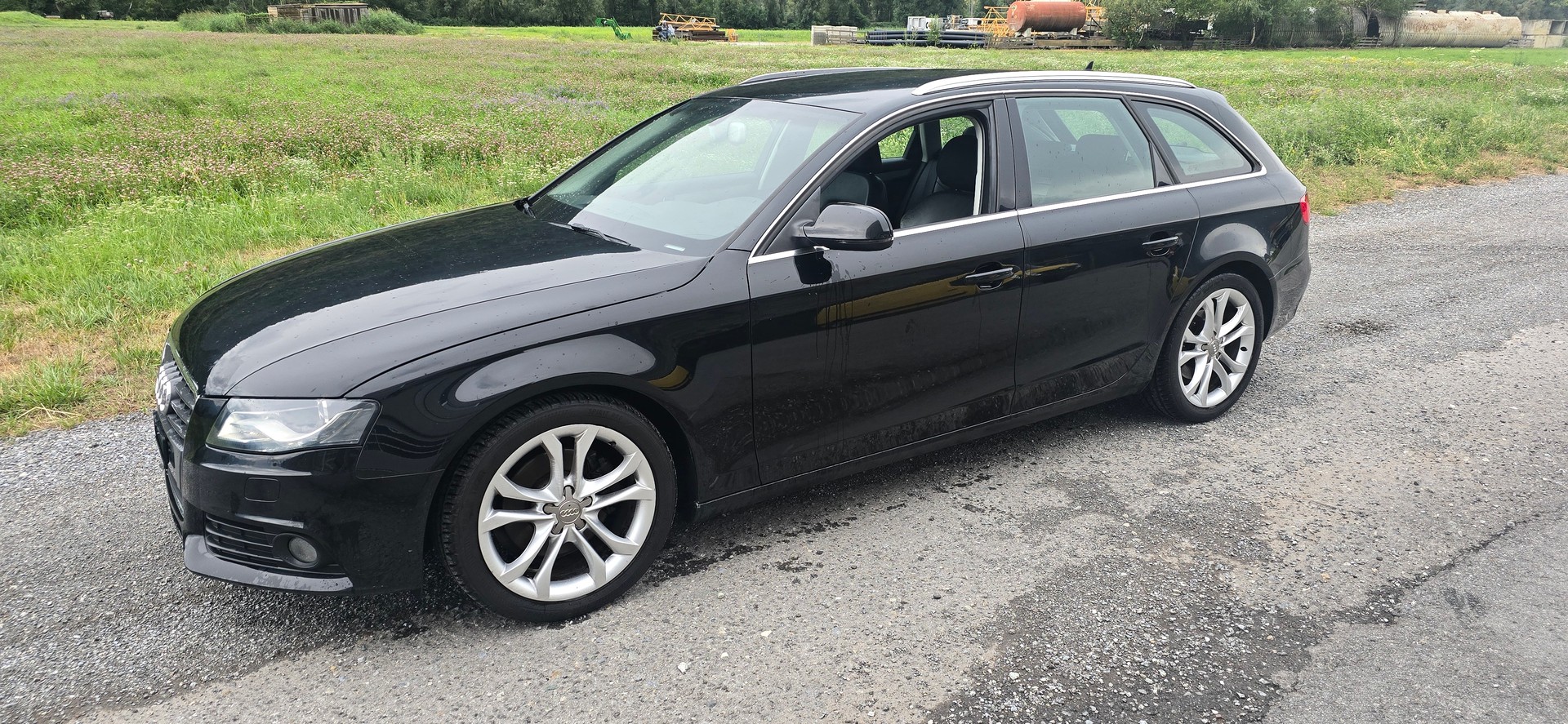 AUDI A4 Avant 2.0 TDI quattro-image-0