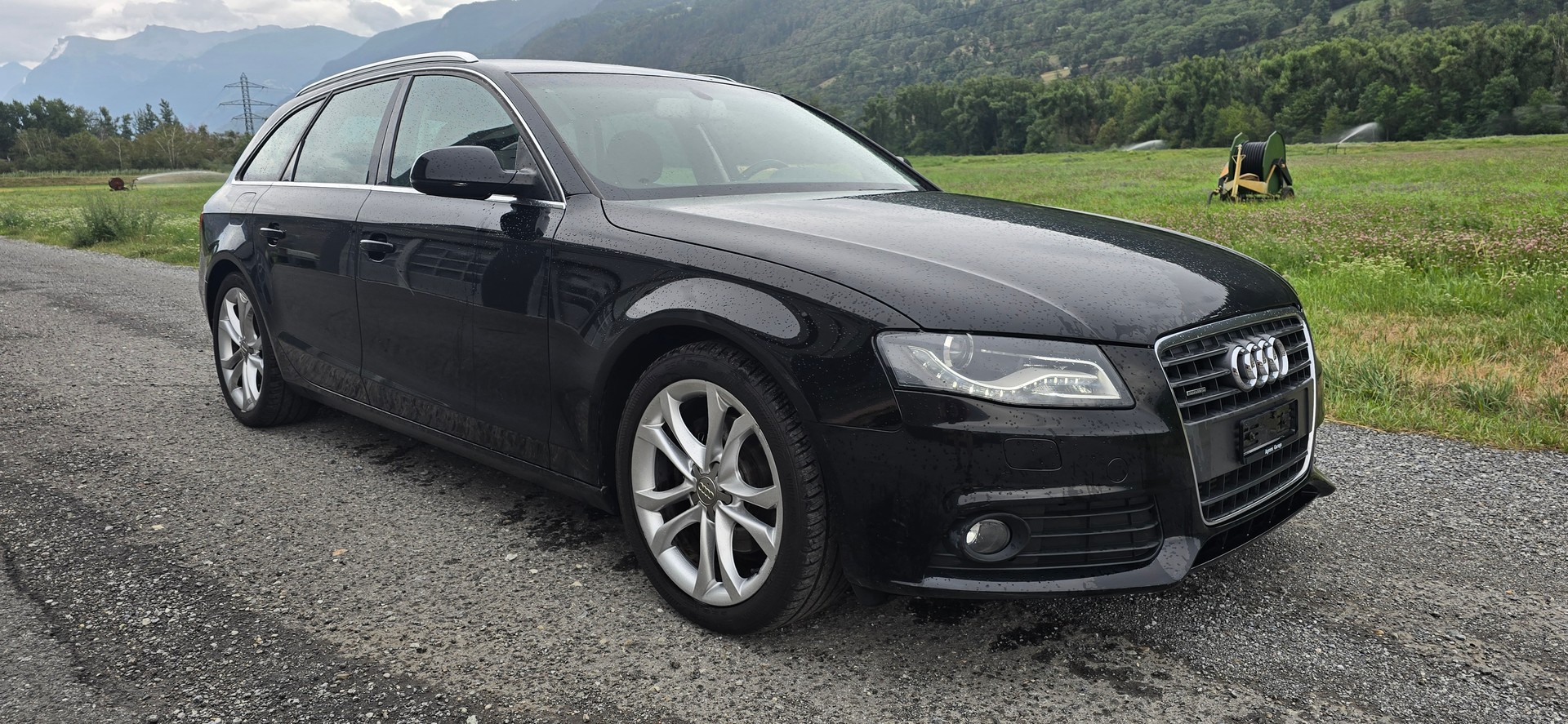 AUDI A4 Avant 2.0 TDI quattro-image-8