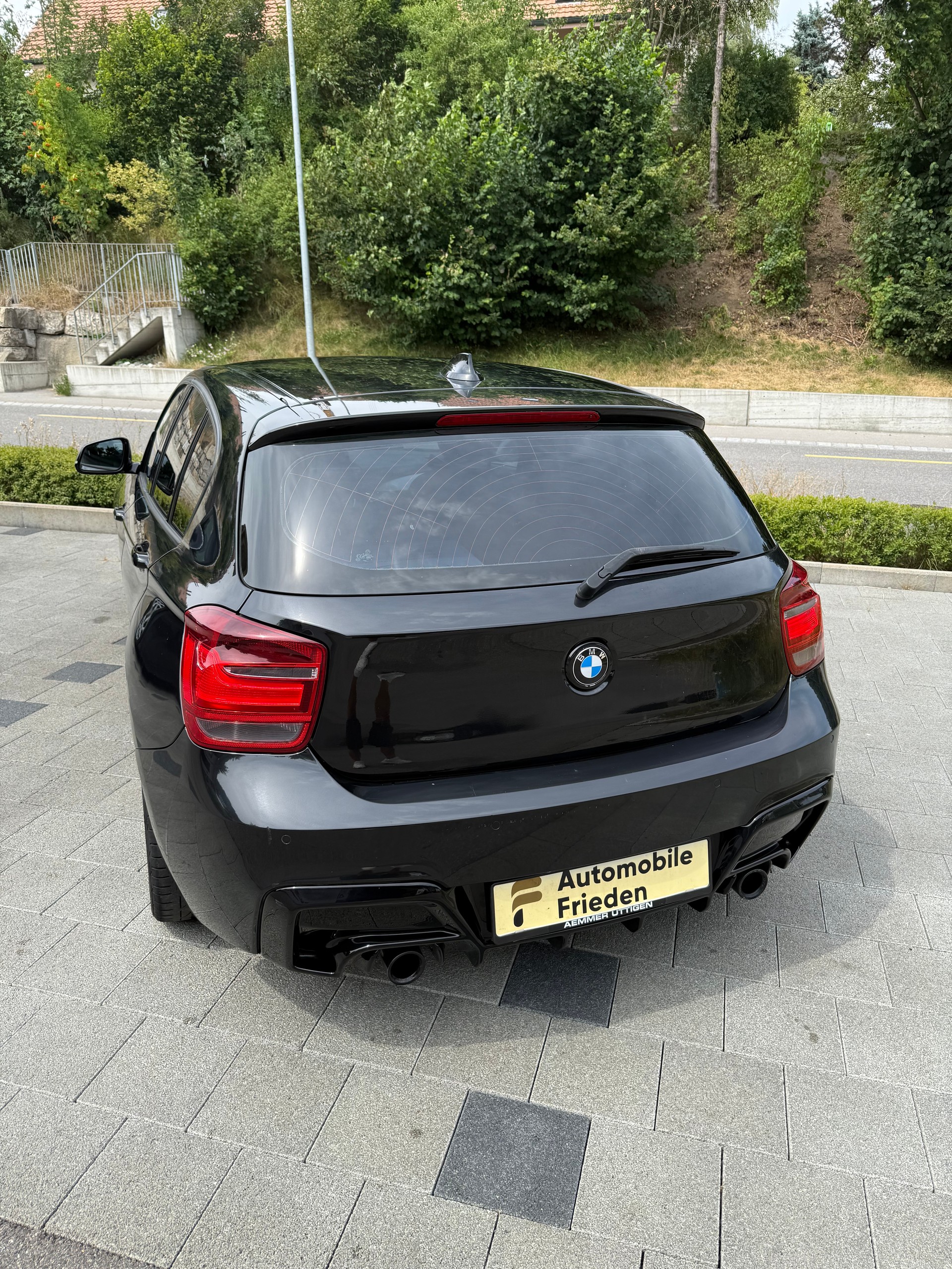 BMW M135i xDrive Steptronic-image-6