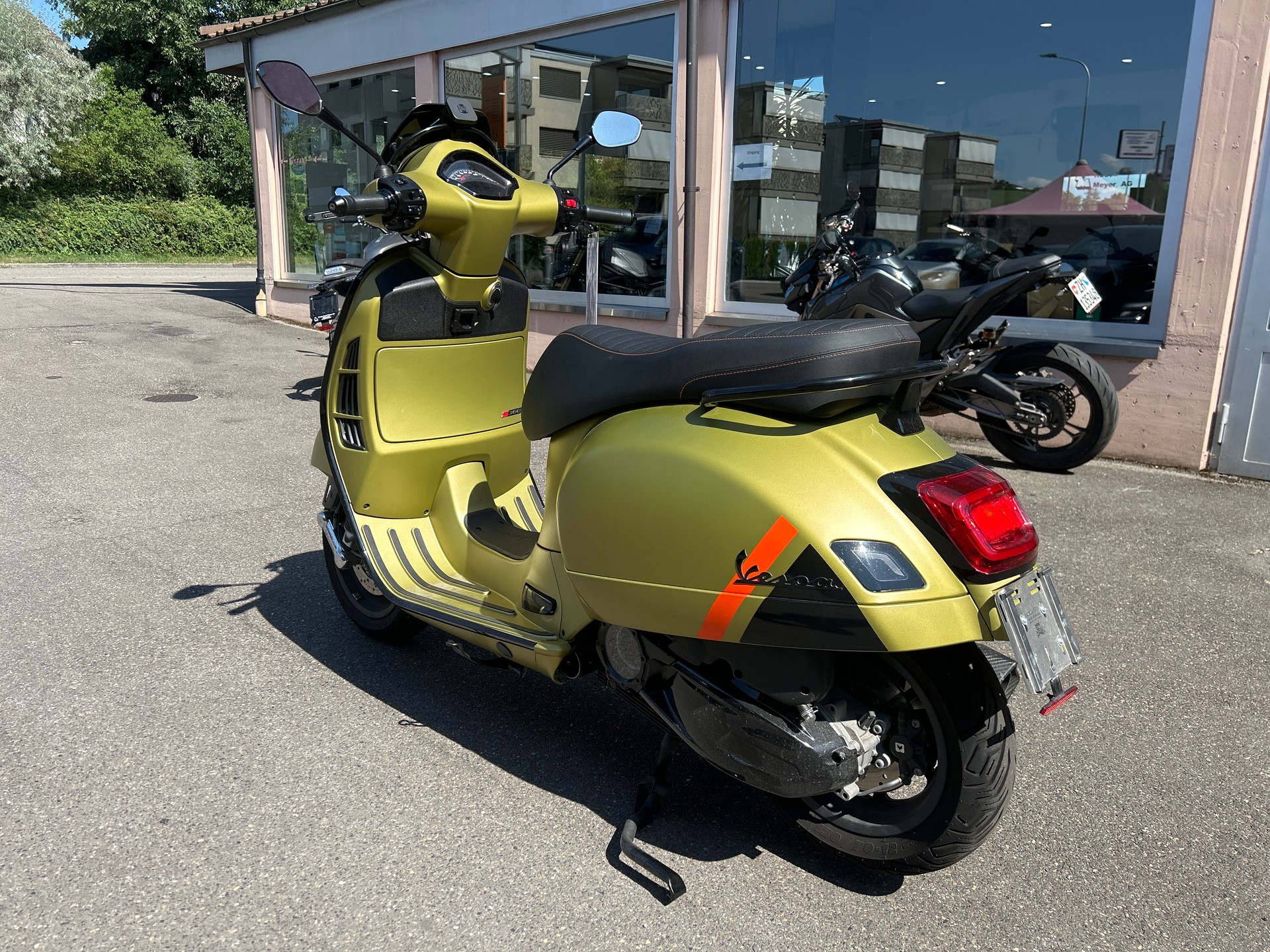 PIAGGIO Vespa GTS 300 Super Sport ABS-showroom-element-2