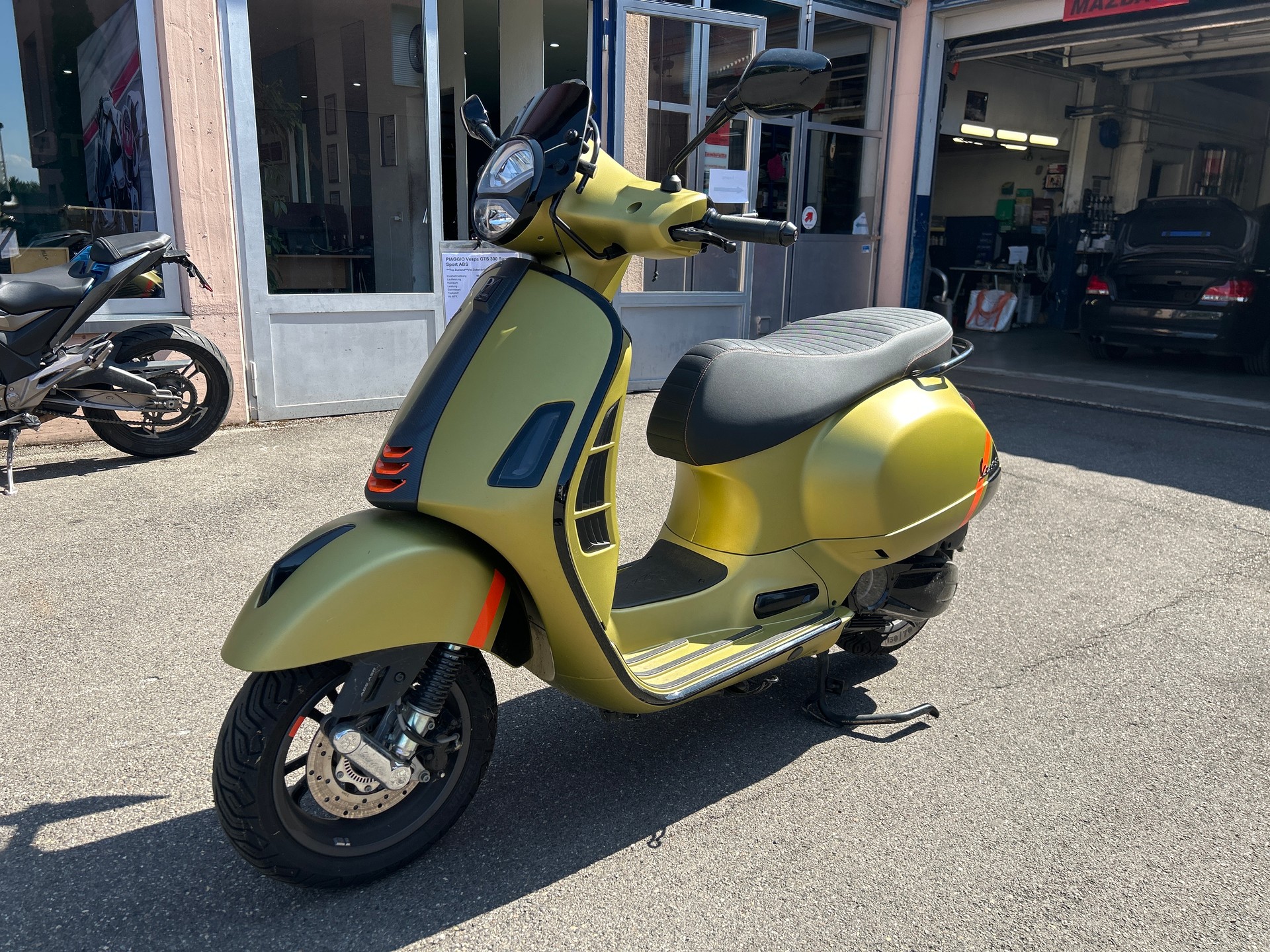 PIAGGIO Vespa GTS 300 Super Sport ABS-showroom-element-1