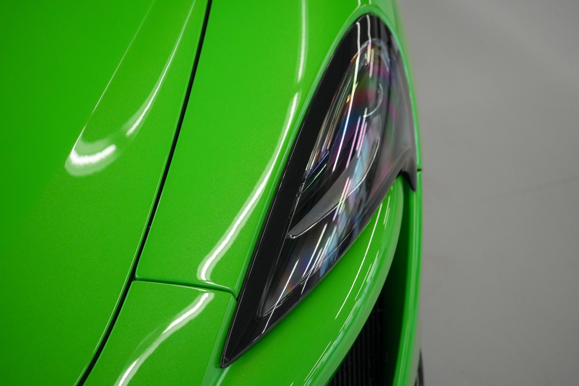 McLAREN 570S Spider 3.8 V8 SSG-image-9