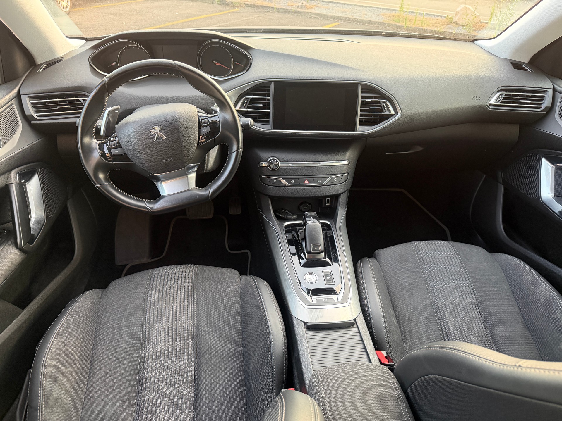 PEUGEOT 308 SW 1.2 Pure Tech Style EAT8-image-8