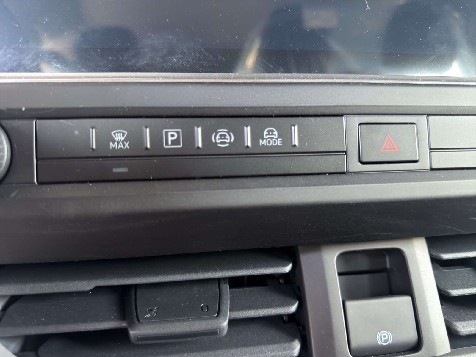 VW Transporter Plus 2.0 TDI 4Motion Automat-image-15