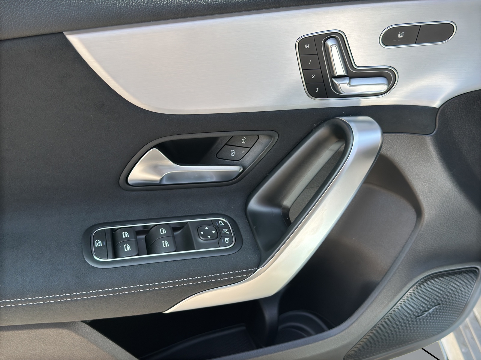 Image MERCEDES-BENZ A-220 A 220 4Matic 8G-DCT