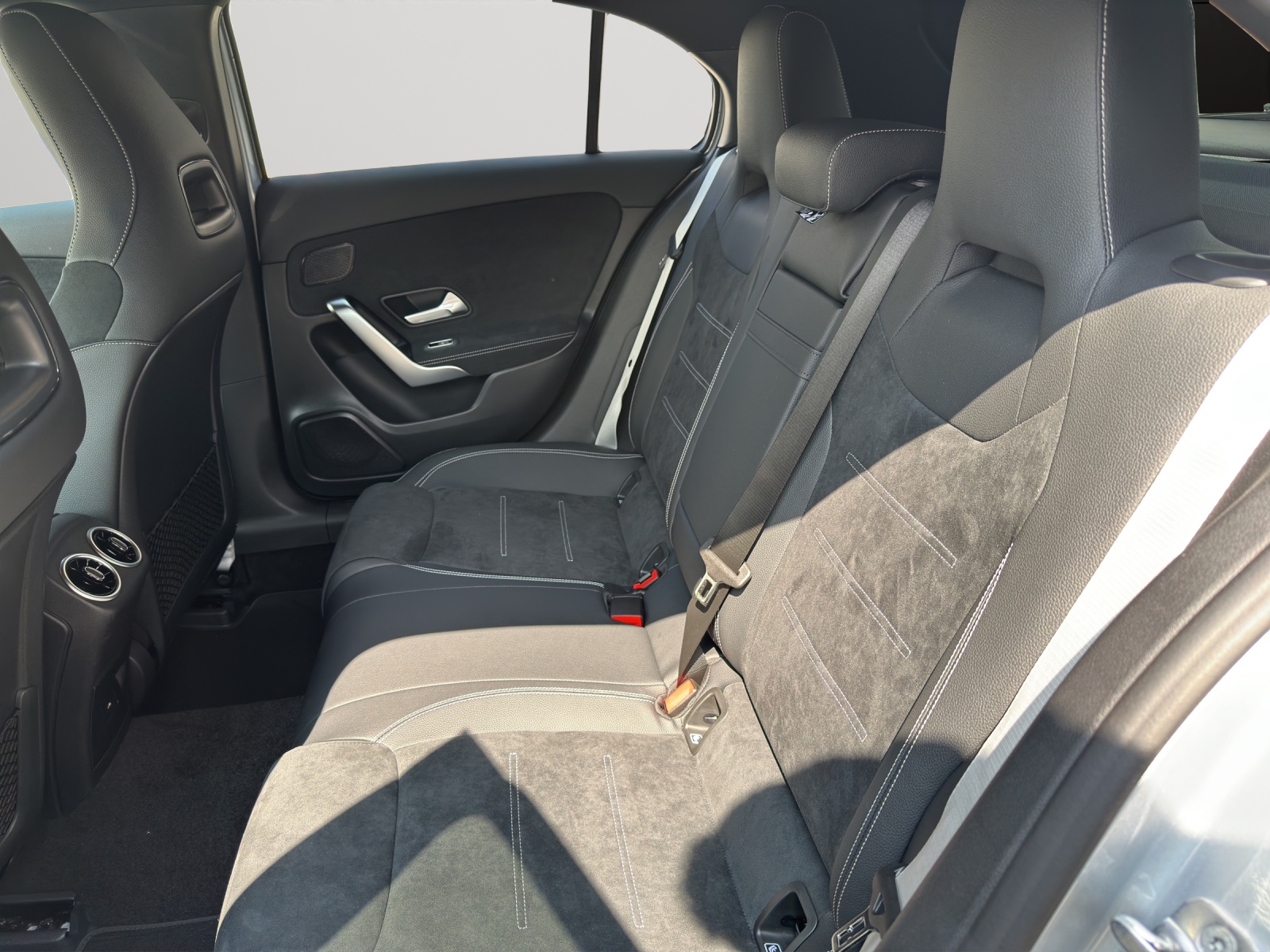 Image MERCEDES-BENZ A-220 A 220 4Matic 8G-DCT