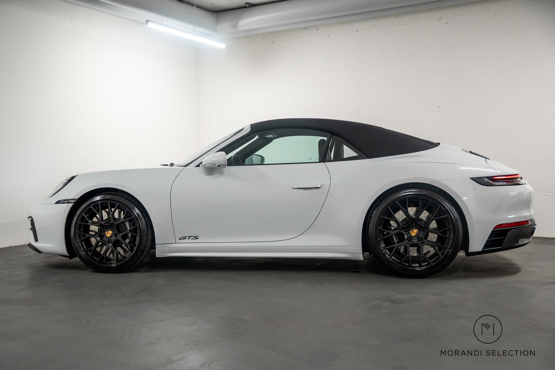 PORSCHE 911 Cabriolet 3.0 Carrera 4 GTS PDK-image-1