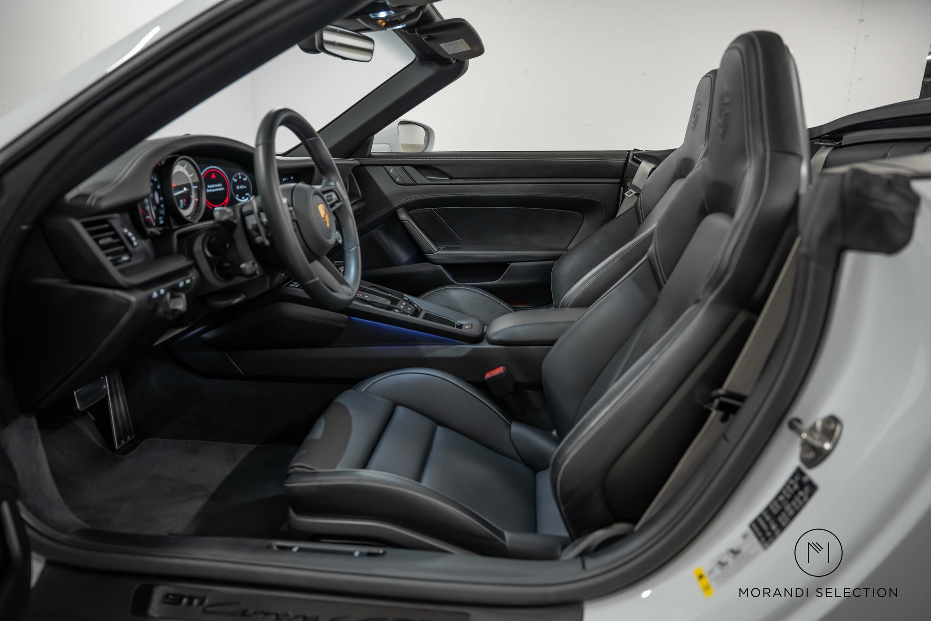 PORSCHE 911 Cabriolet 3.0 Carrera 4 GTS PDK-image-13