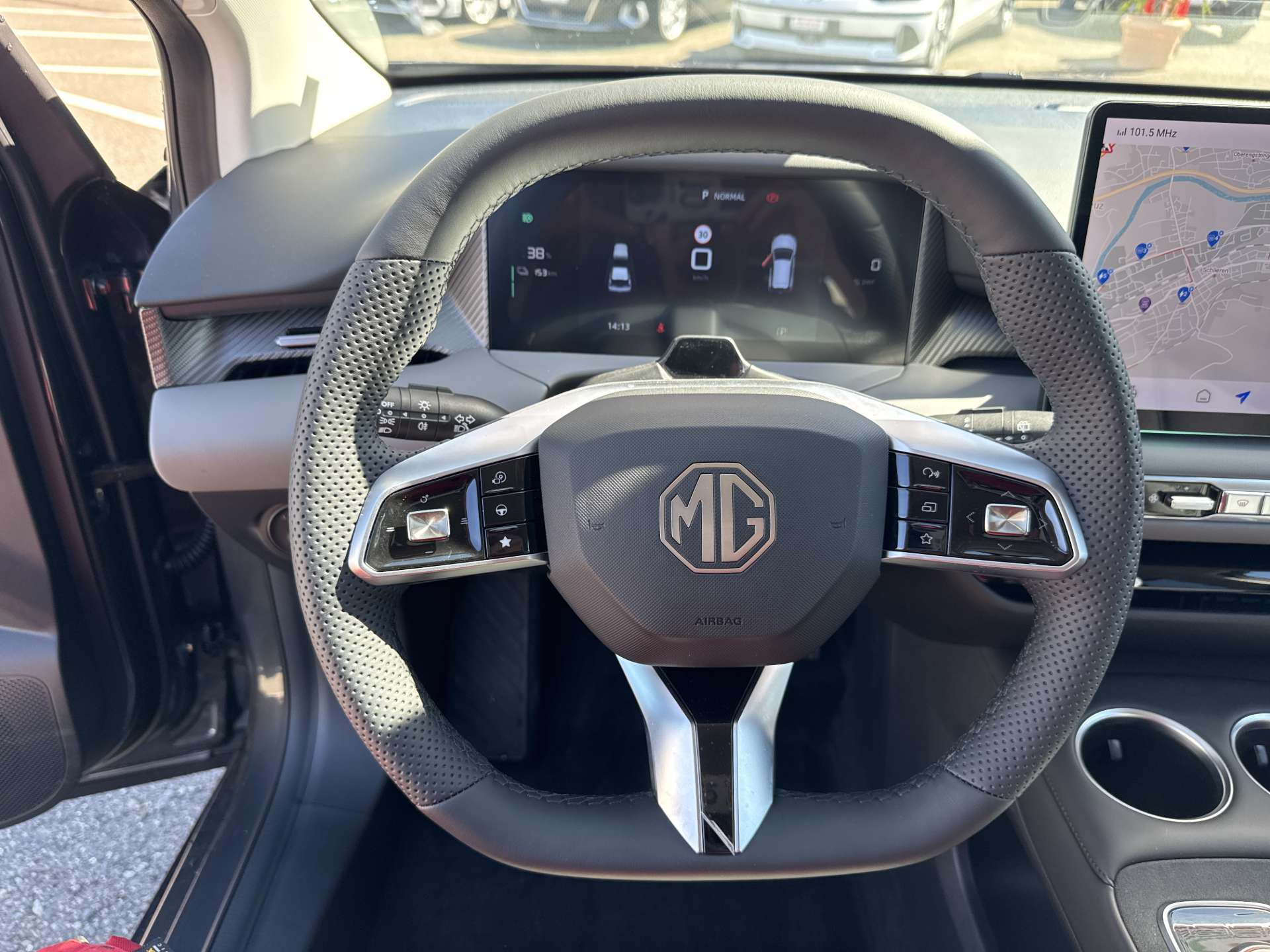 MG 4 EV 64kWh Premium Facelift Automat-image-15