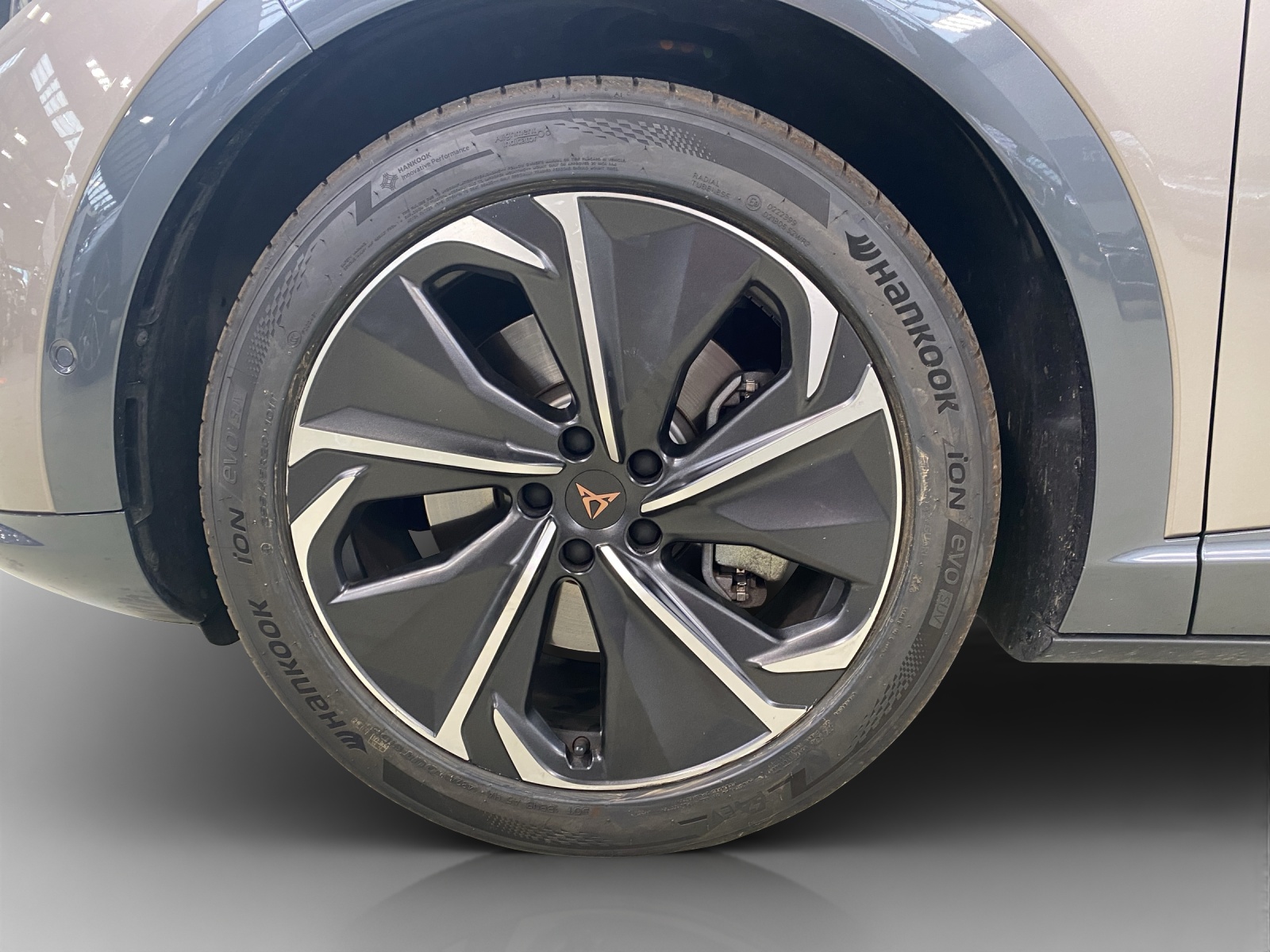 CUPRA Tavascan Type 8 77 kWh VZ-image-15