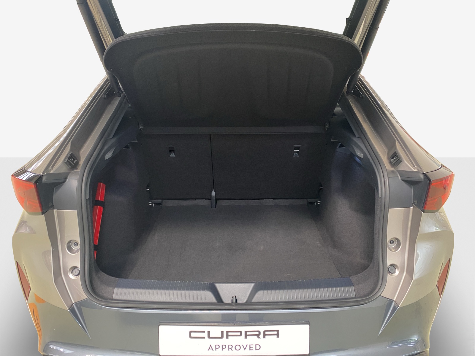 CUPRA Tavascan Type 8 77 kWh VZ-image-12