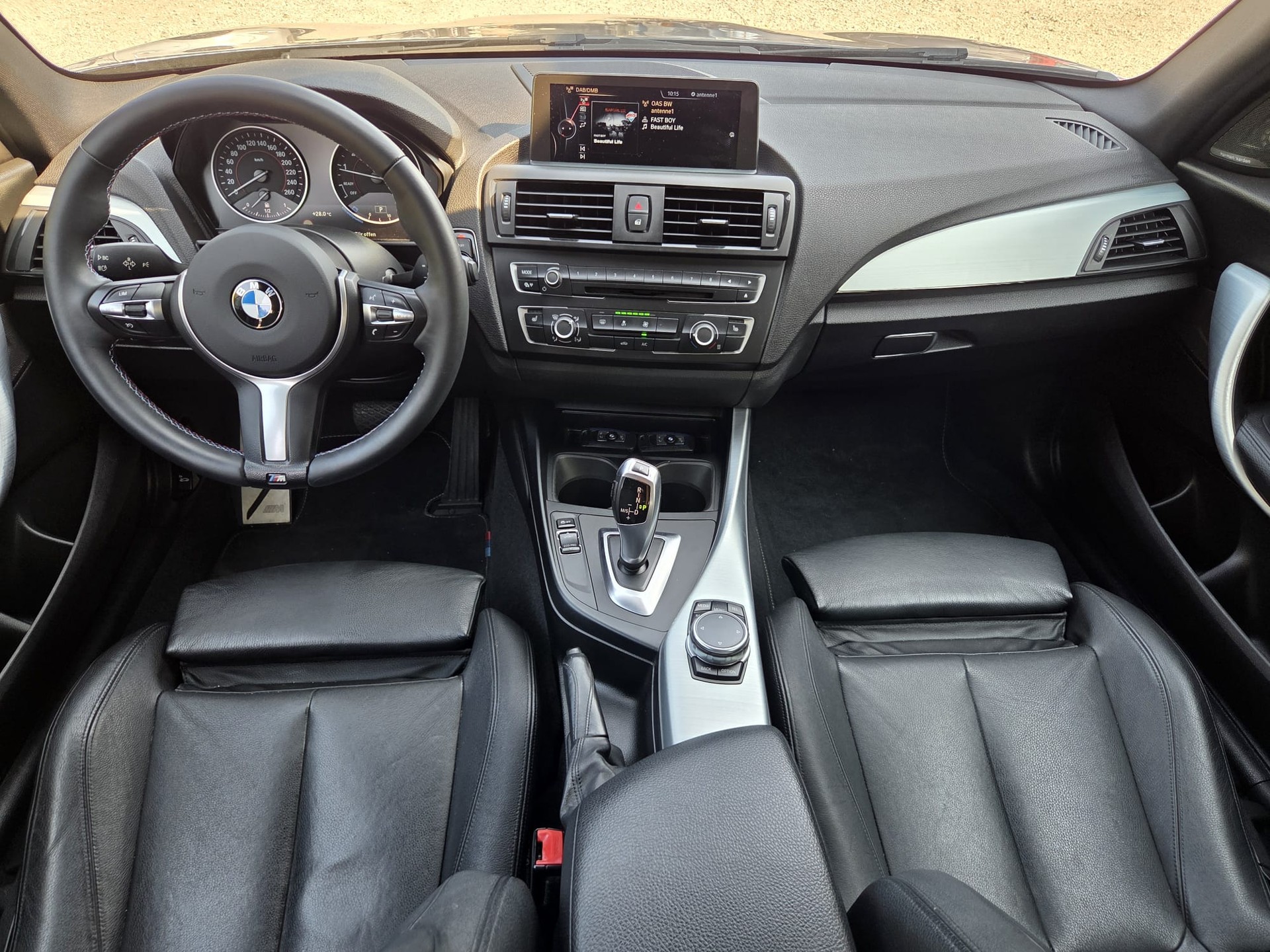 BMW 118i Steptronic-image-7