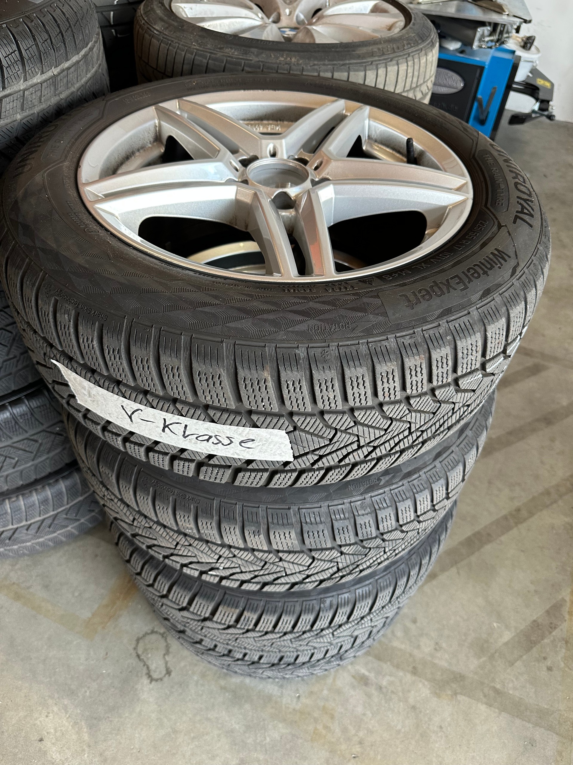 MERCEDES-BENZ V 250 d extralang 4Matic 7G-Tronic-image-28