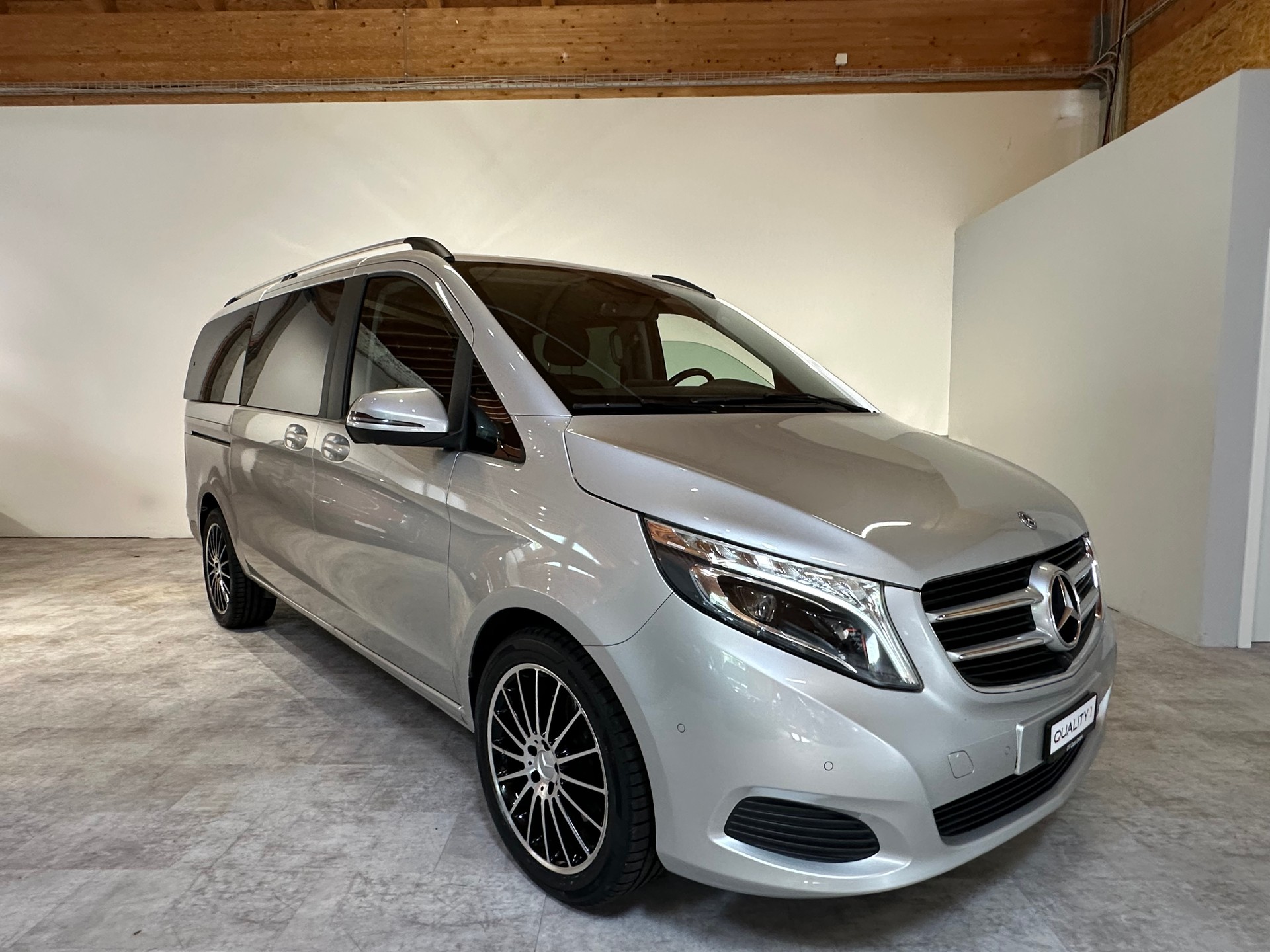 MERCEDES-BENZ V 250 d extralang 4Matic 7G-Tronic-image-7