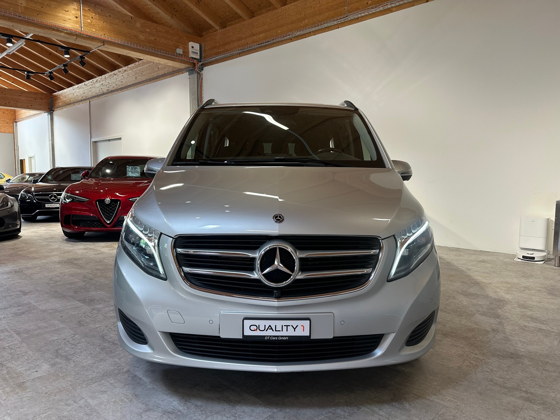 MERCEDES-BENZ V 250 d extralang 4Matic 7G-Tronic-image-1