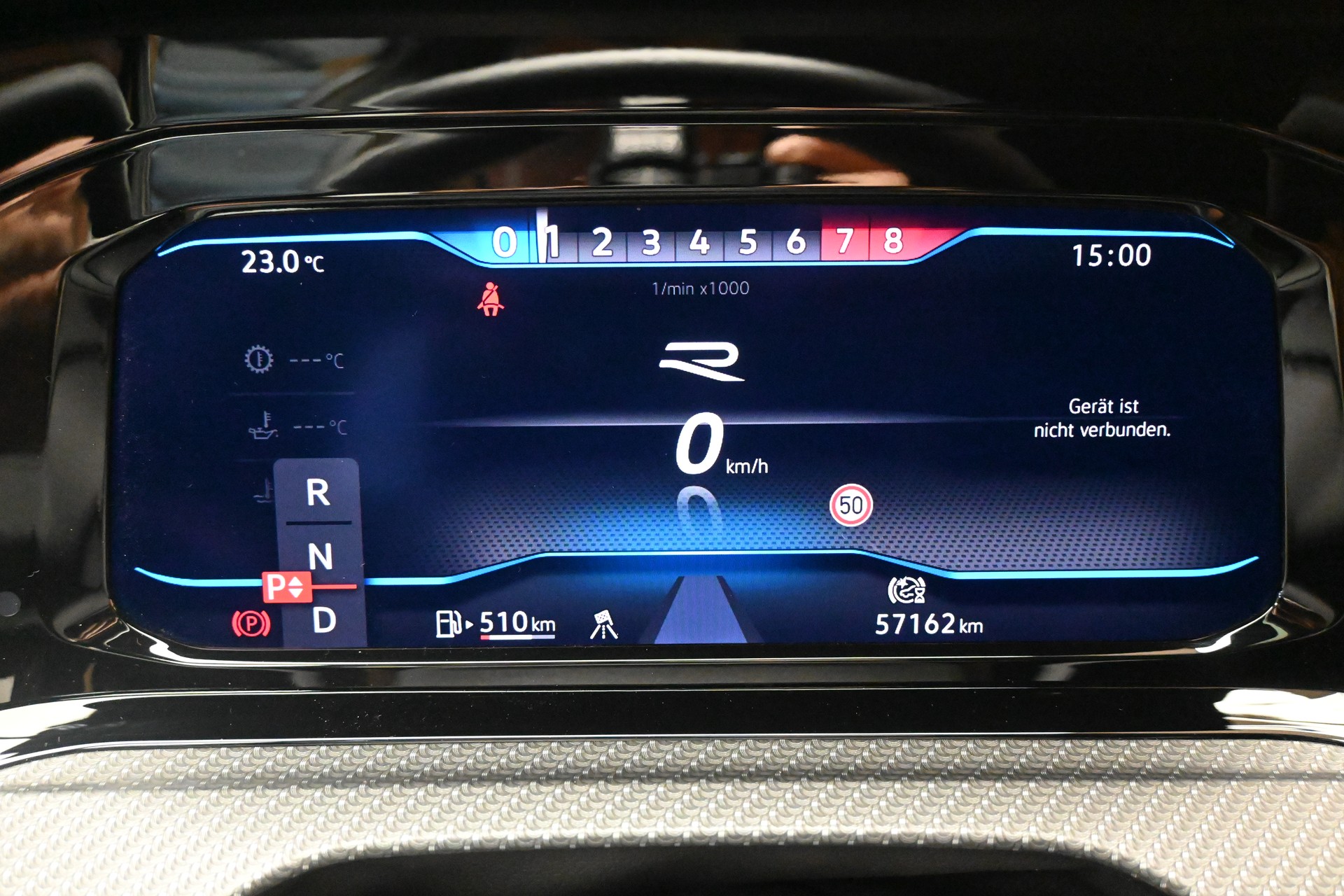 VW Golf VIII 2.0 TSI R DSG 4motion-image-9