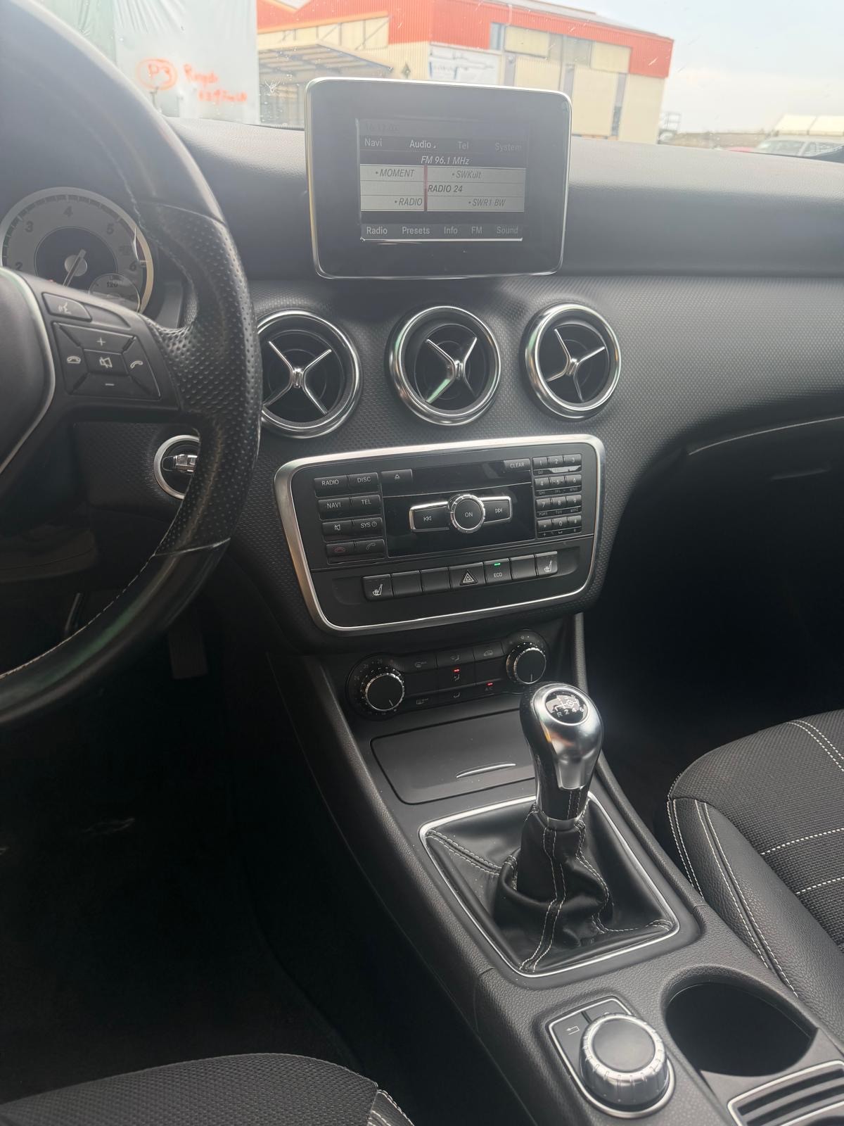 MERCEDES-BENZ A 200 CDI Style-image-9