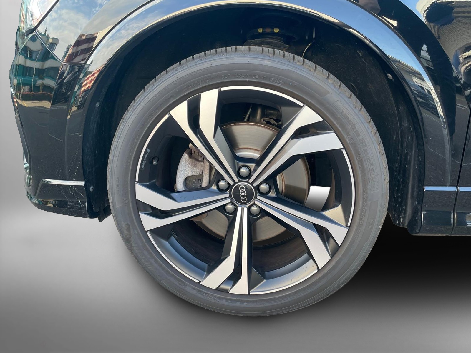 AUDI Q3 45 TFSI quattro S-tronic-image-3