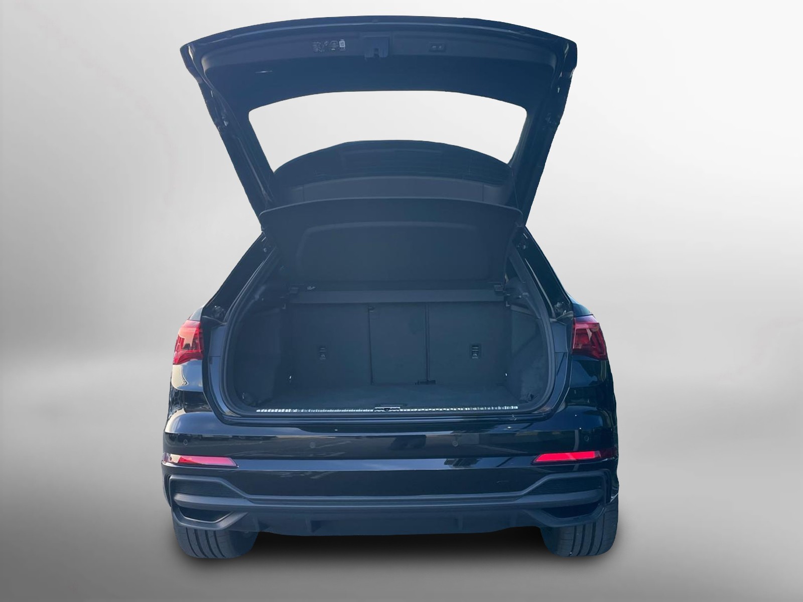 AUDI Q3 45 TFSI quattro S-tronic-image-10