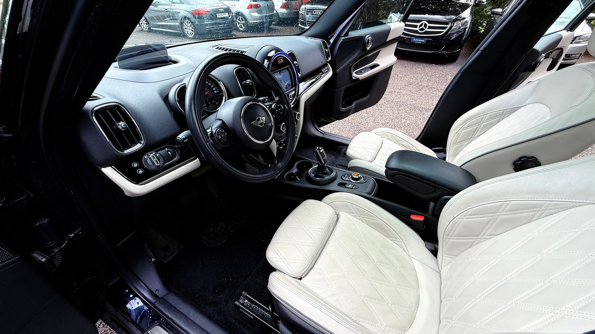 MINI Countryman Cooper ALL4 Steptronic-image-9