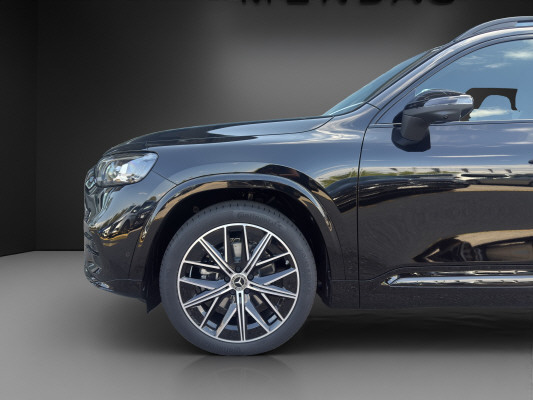 MERCEDES-BENZ GLB 200 4Matic 8G-Tronic-image-5