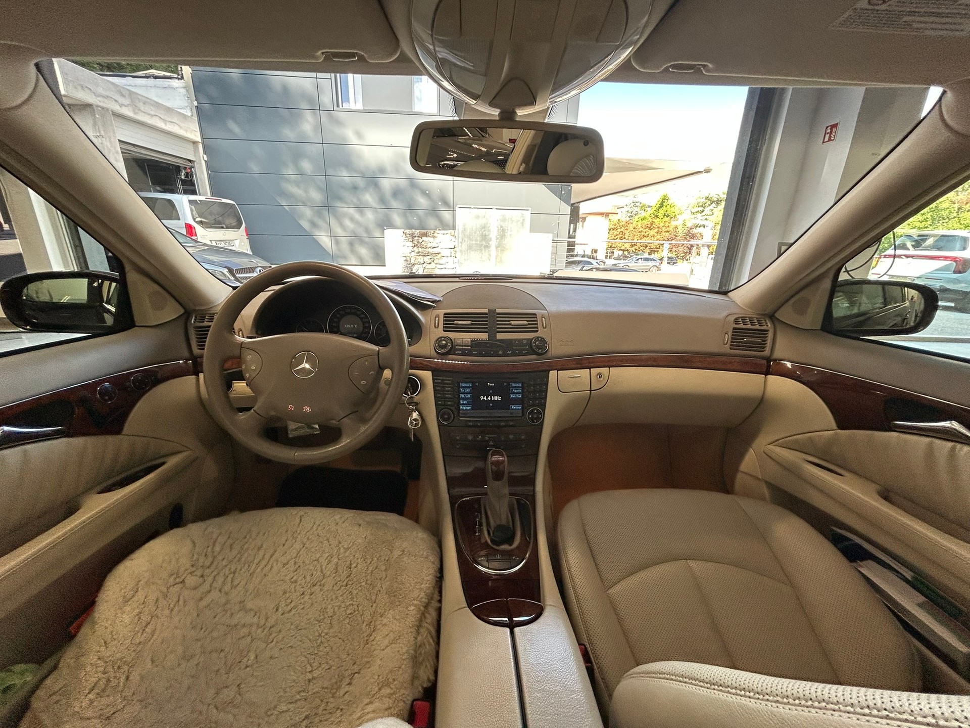 MERCEDES-BENZ E 320 BINZ 6 portes-image-7