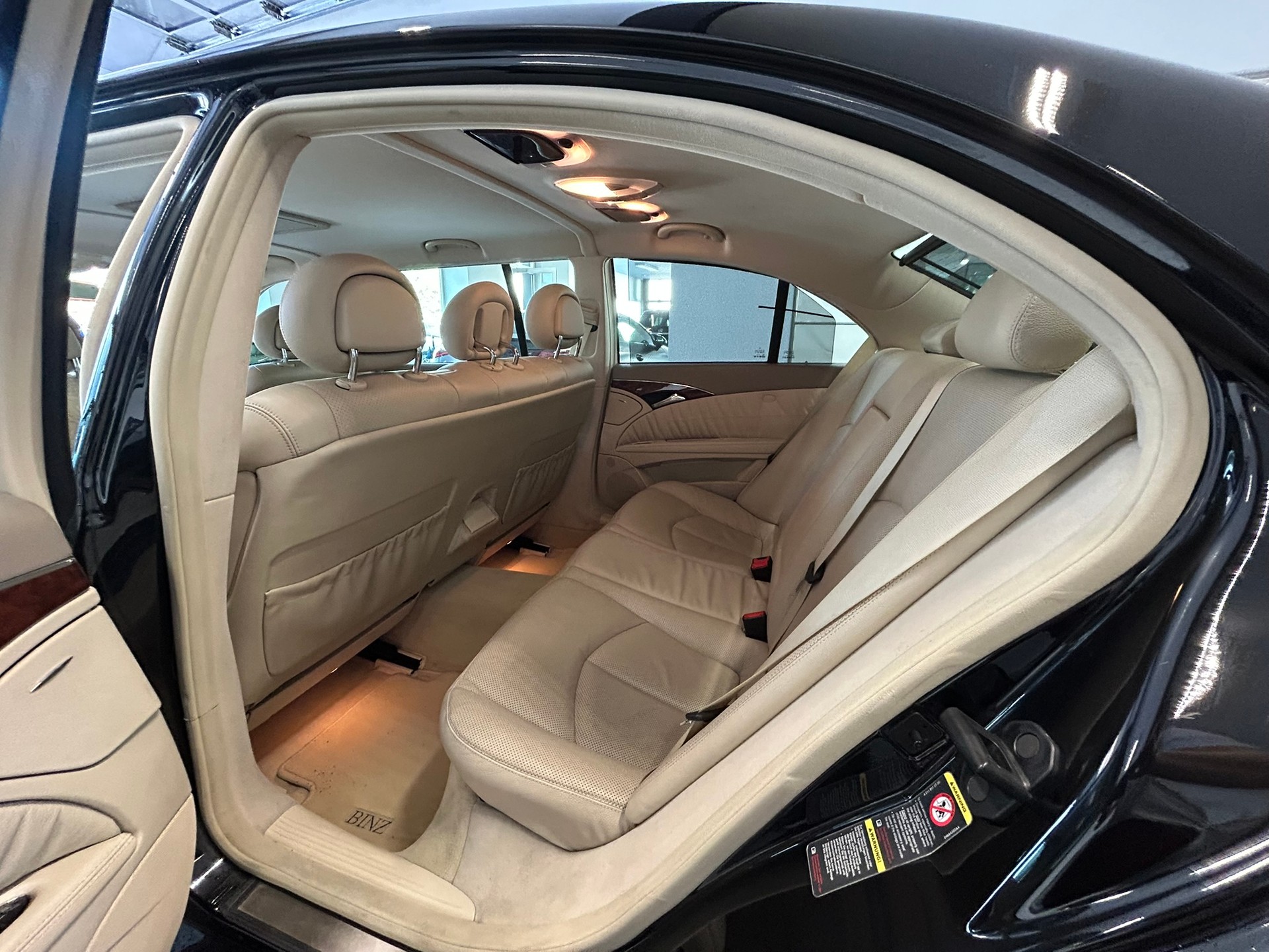 MERCEDES-BENZ E 320 BINZ 6 portes-image-6