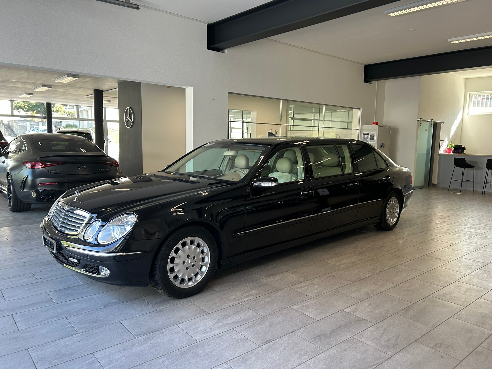 MERCEDES-BENZ E 320 BINZ 6 portes-image-0